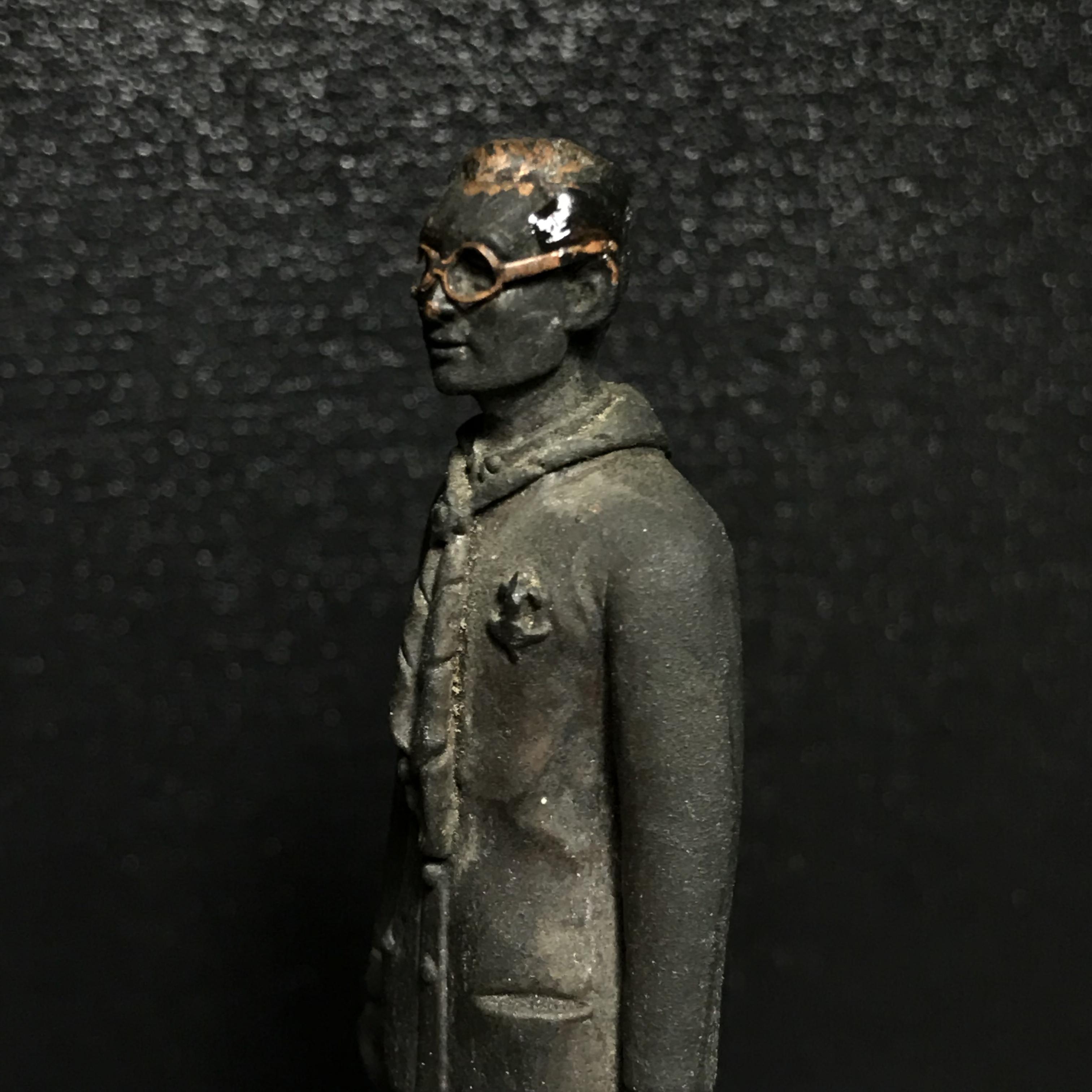 พระบรมรูปหล่อ ผู้ให้กำเนิดลูกเสือชาวบ้าน ในหลวงรัชกาลที่ 9 ทรงชุดลูกเสือชาวบ้าน ฐานหินอ่อน(หายาก)