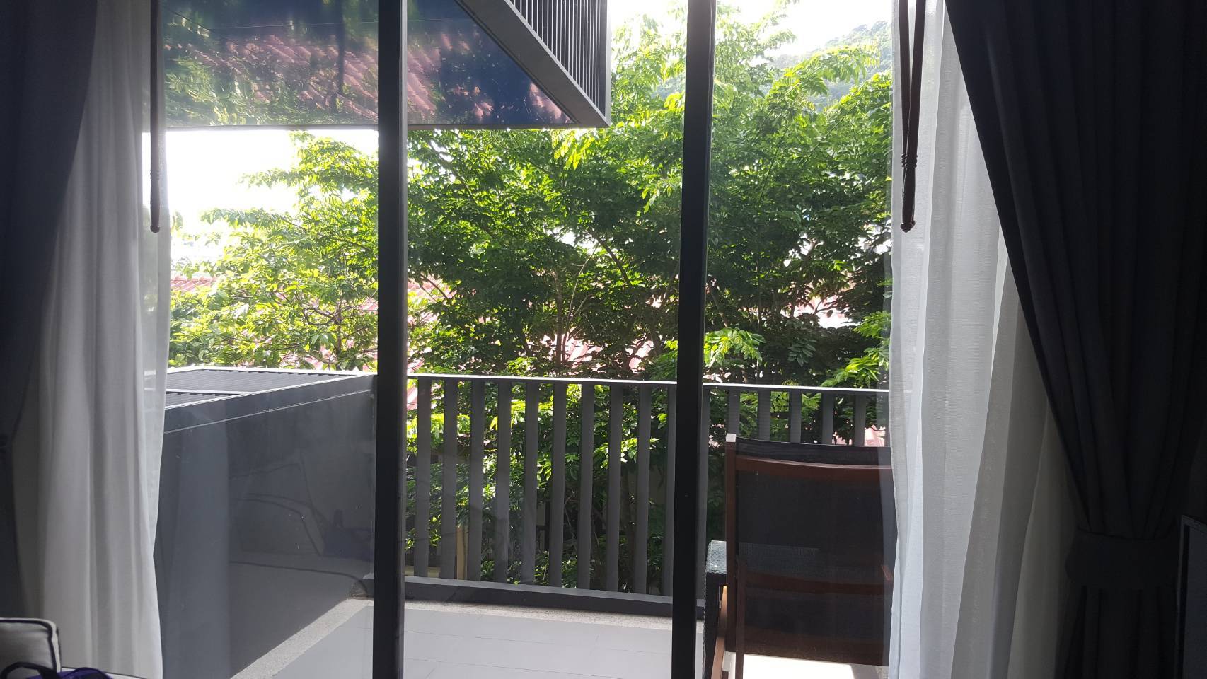 For Rent : Patong The Deck condominium 1 bed room 3rd Floor moutain View.
