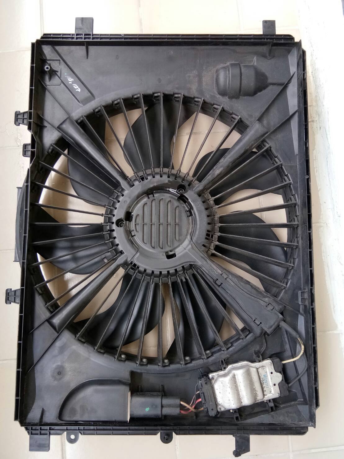 พัดลมไฟฟ้าBENZ W204