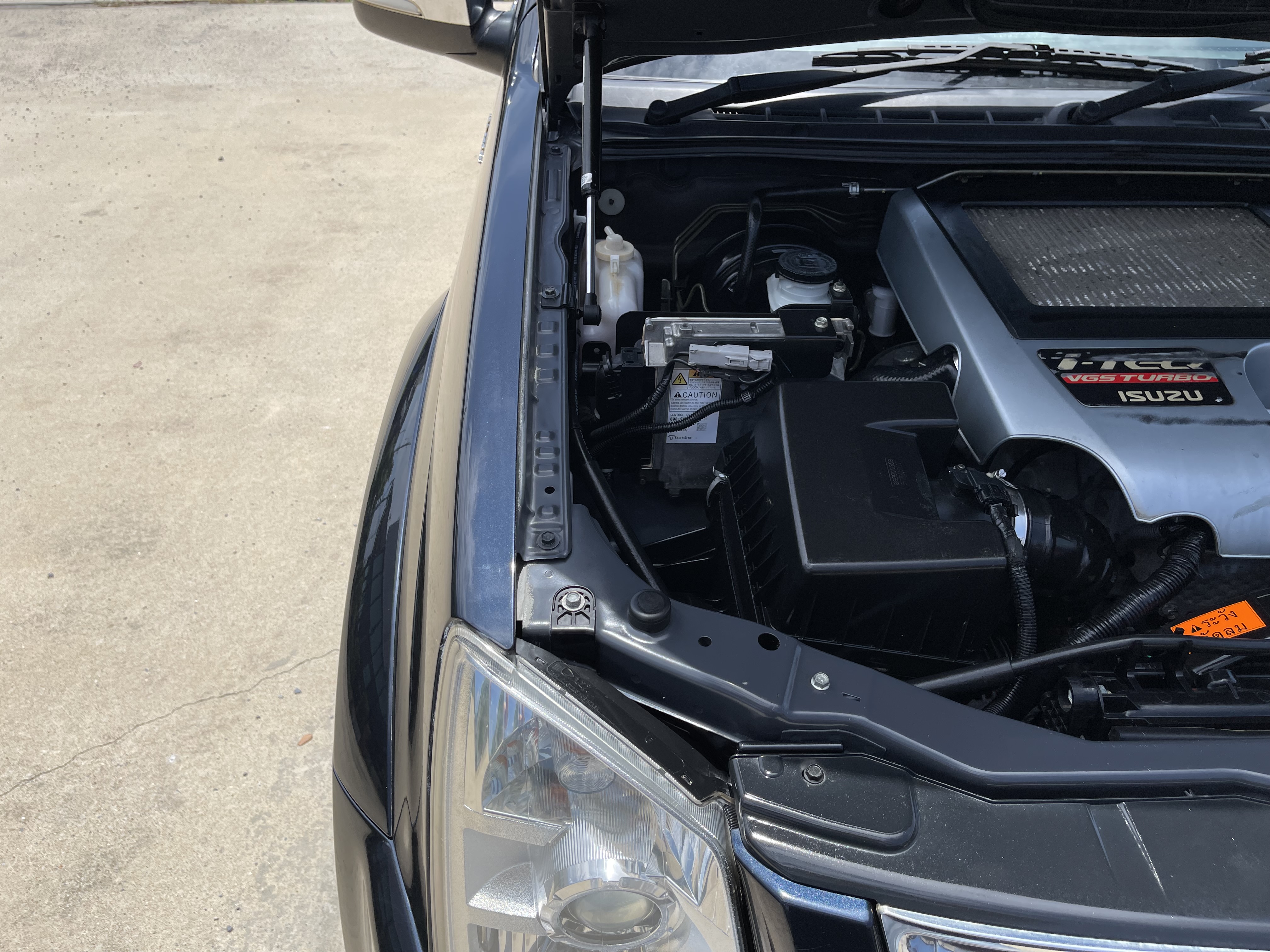 Isuzu Dmax Cab Hilander 3.0 Vgs Abs Airbag 2011 ดำ