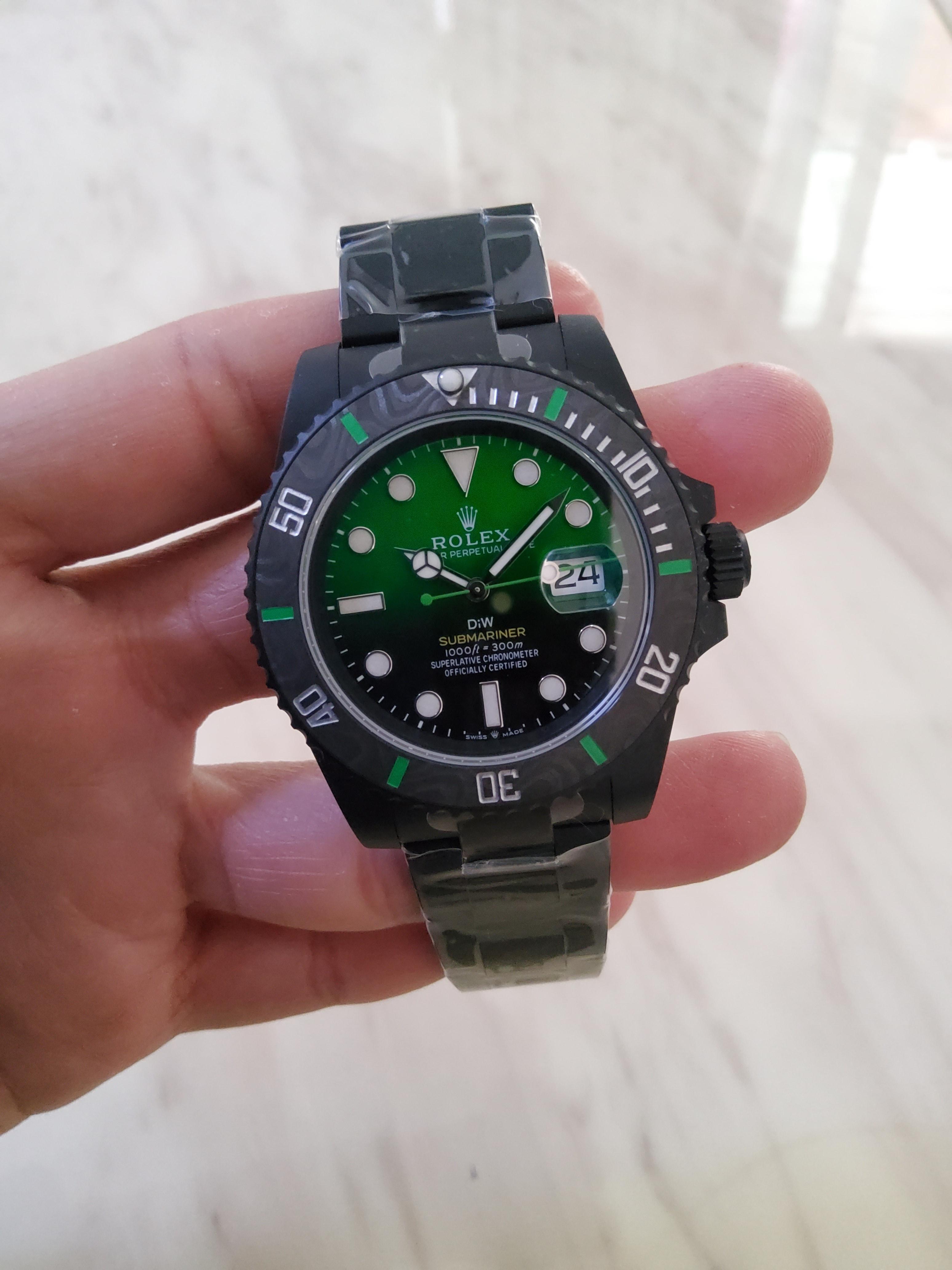 PRE-ORDER ROLEX DiW SUBMARINER PARAKEET (40MM.) กลไกโคลน ROLEX 3235