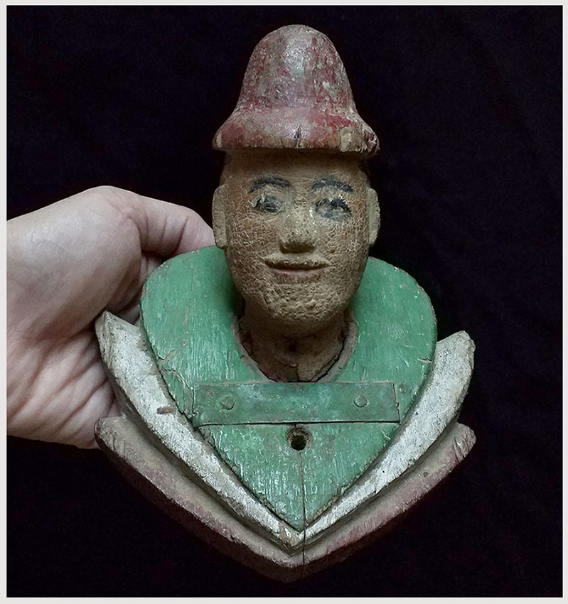 ไม้แกะสลักงานเก่า ขนาดเล็ก