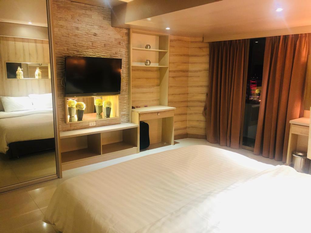 For Rent : Patong, Seaview Condo, 2 Bedroom 2 Bathroom