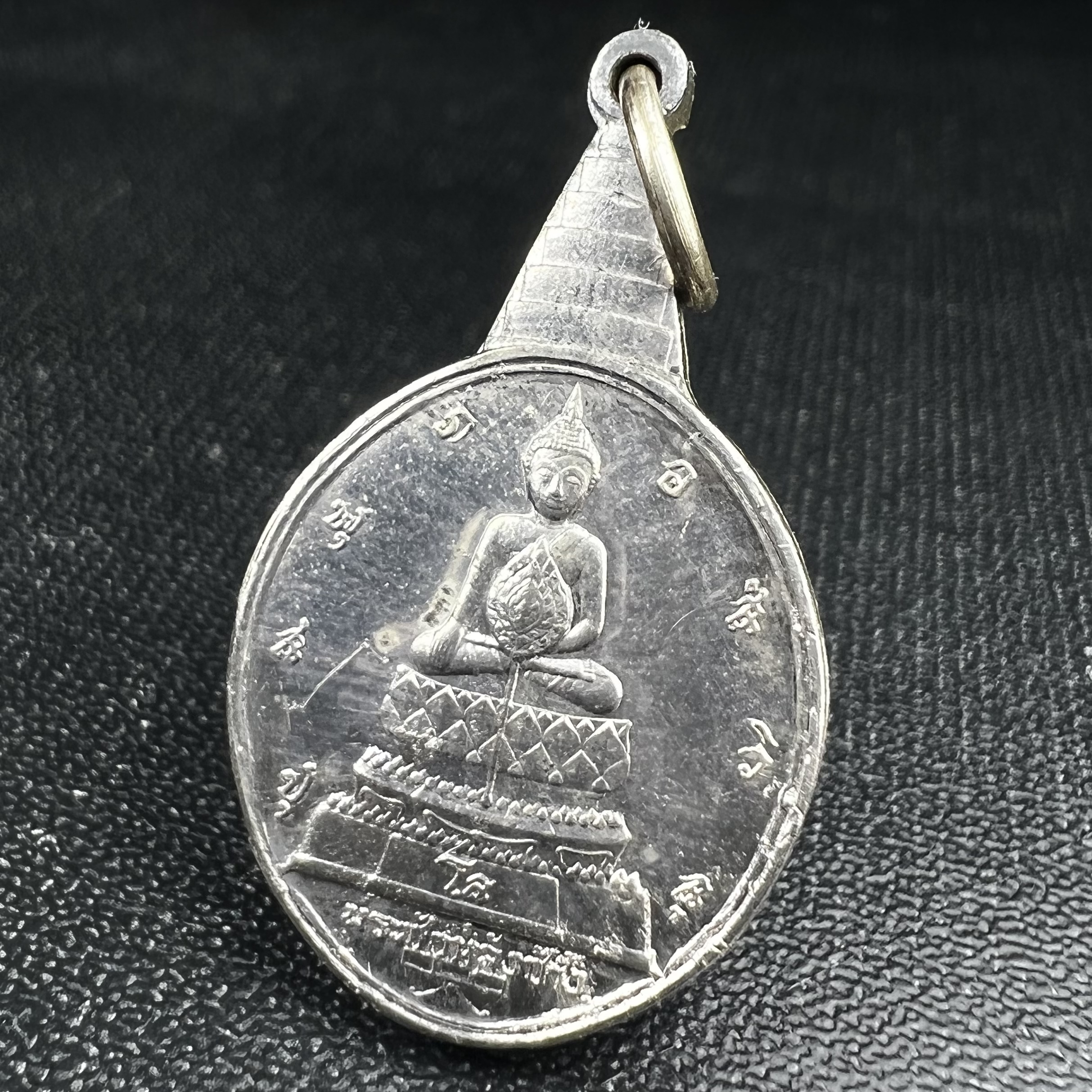 เหรียญพระชัยหลังช้าง ภปร. ครบ 5 รอบ ในหลวงรัชกาลที่9 พ.ศ.2530 เนื้อเงินพิมพ์เล็ก(หนัก 2 สลึง(7.6กรัม))หายาก สภาพสวยเดิมพร้อมซองเดิมกองกษาปณ์(พิธีใหญ่ รุ่นยอดมนิยม)