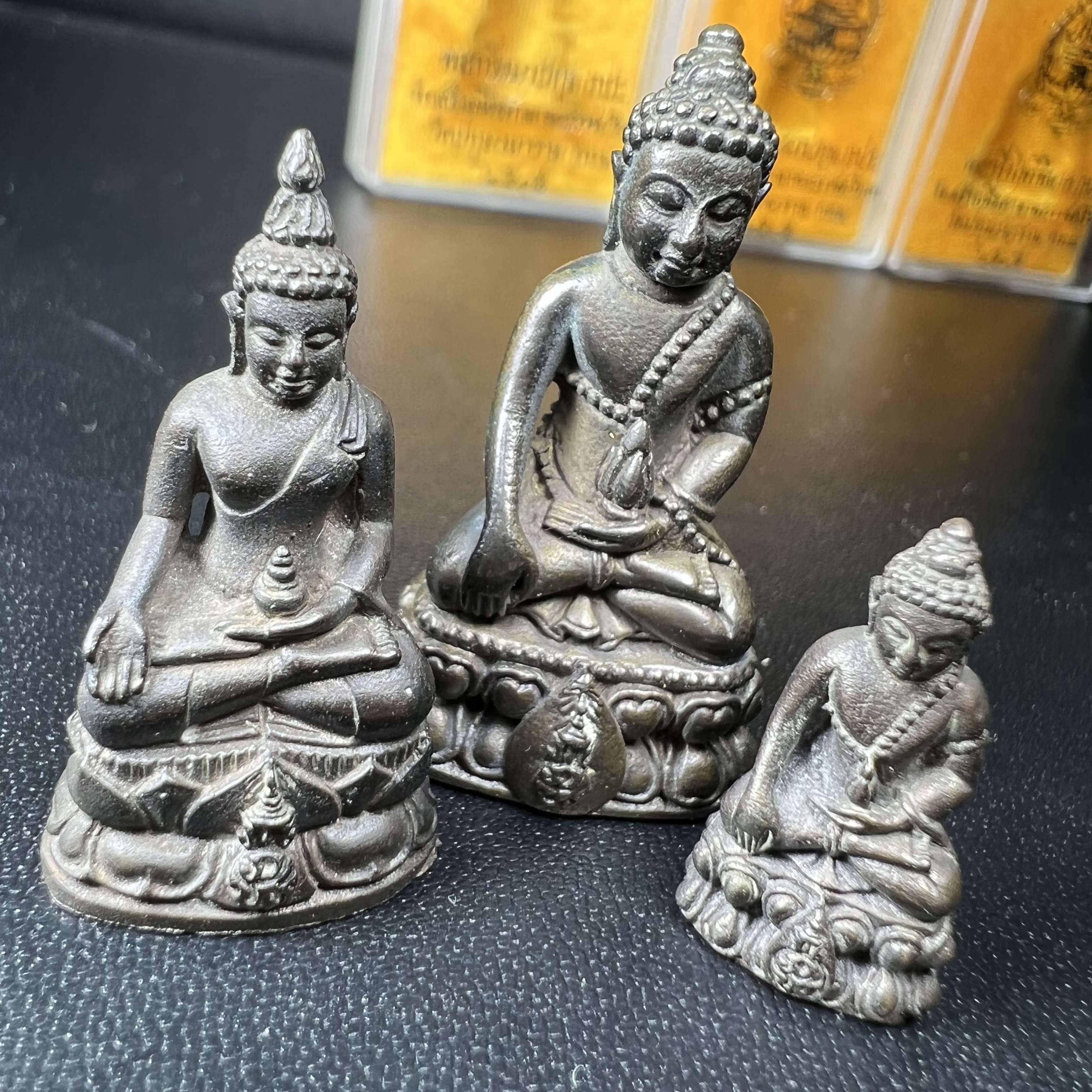 พระกริ่งนวปทุม ภปร.-พระชัยวัฒน์นวปทุม ภปร.-พระกริ่งไพรีพินาศ ภปร. รุ่นแรก วัดปทุมวนาราม ครบชุดเนื้อนวโลหะ ปี2535(ในหลวงรัชกาลที่9เสด็จเททอง)(1ใน3000ชุด)หายาก***เก็บทีเดียวครบชุดไปเลยรุ่นนี้ แนะนำ....ตอนนี้หายากแล้ว***