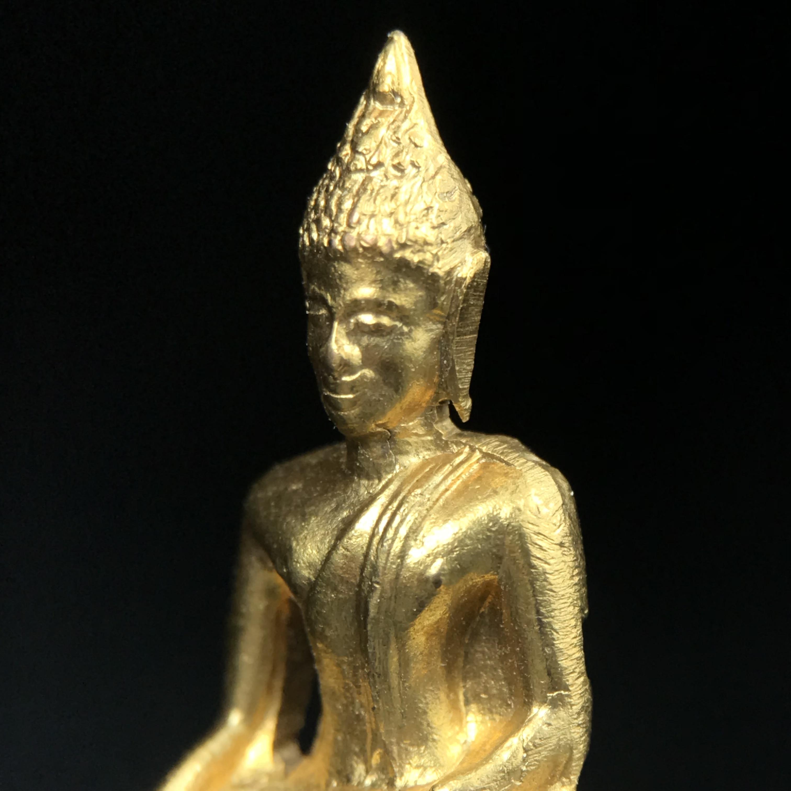 พระกริ่ง ภปร.(รุ่นแรก) วัดบวรนิเวศวิหาร พ.ศ.2508 กะไหล่ทองเดิม(กรรมการ)พิมพ์นิยม(หูยาว)(ก้นตะไบหยาบ)สภาพคัดสวยเดิม(ในหลวงรัชกาลที่9ทรงเสด็จเททอง)พบเจอน้อยหายาก