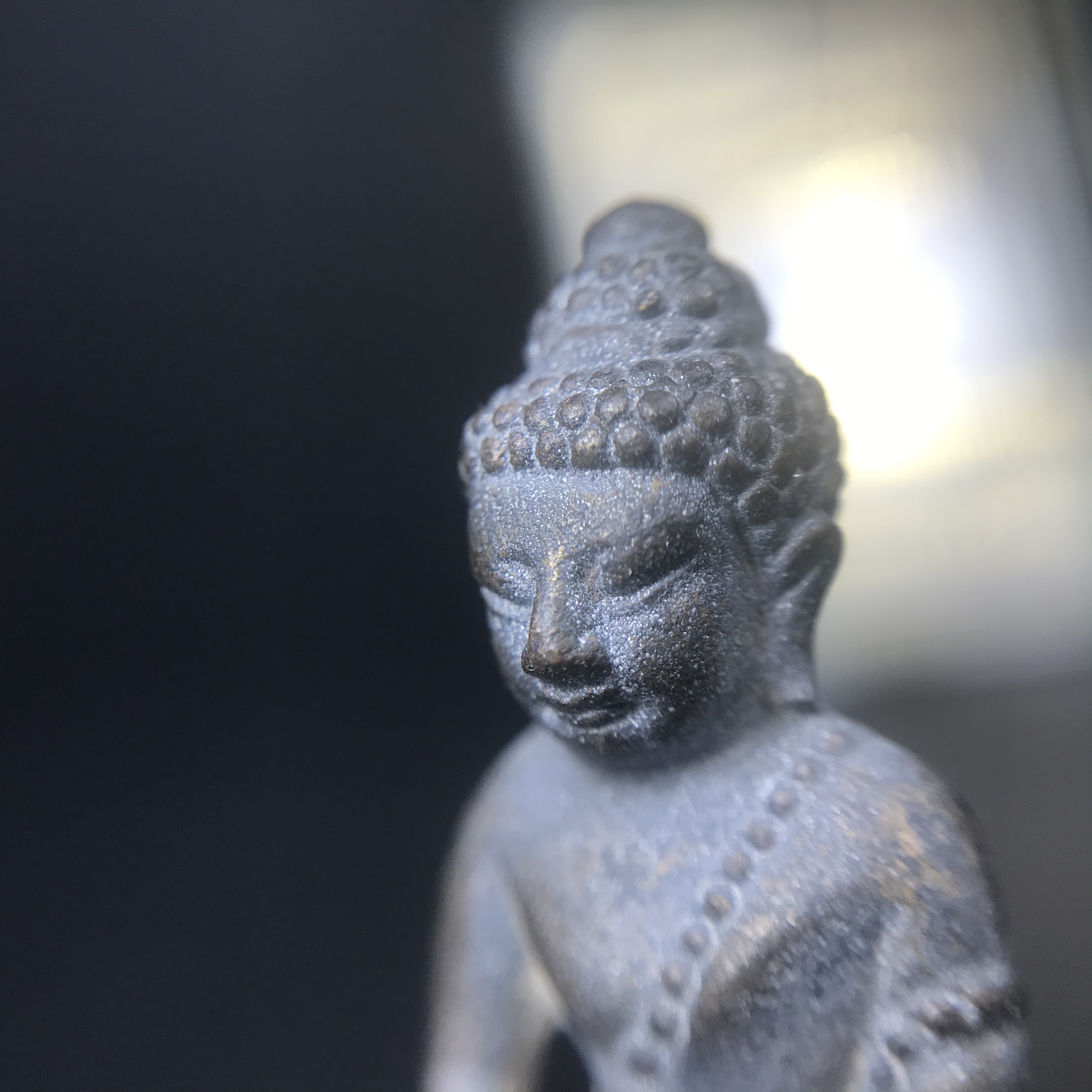 พระกริ่งชินบัญชรฉลองพระชันษา 100 ปี สมเด็จพระญาณสังวร วัดบวรนิเวศวิหาร ปี 2556 เนื้อนวโลหะผสมทองคำก้นทองแดง พิธีใหญ่ มวลสารเด่น นิยม(1 ใน 2556 องค์)