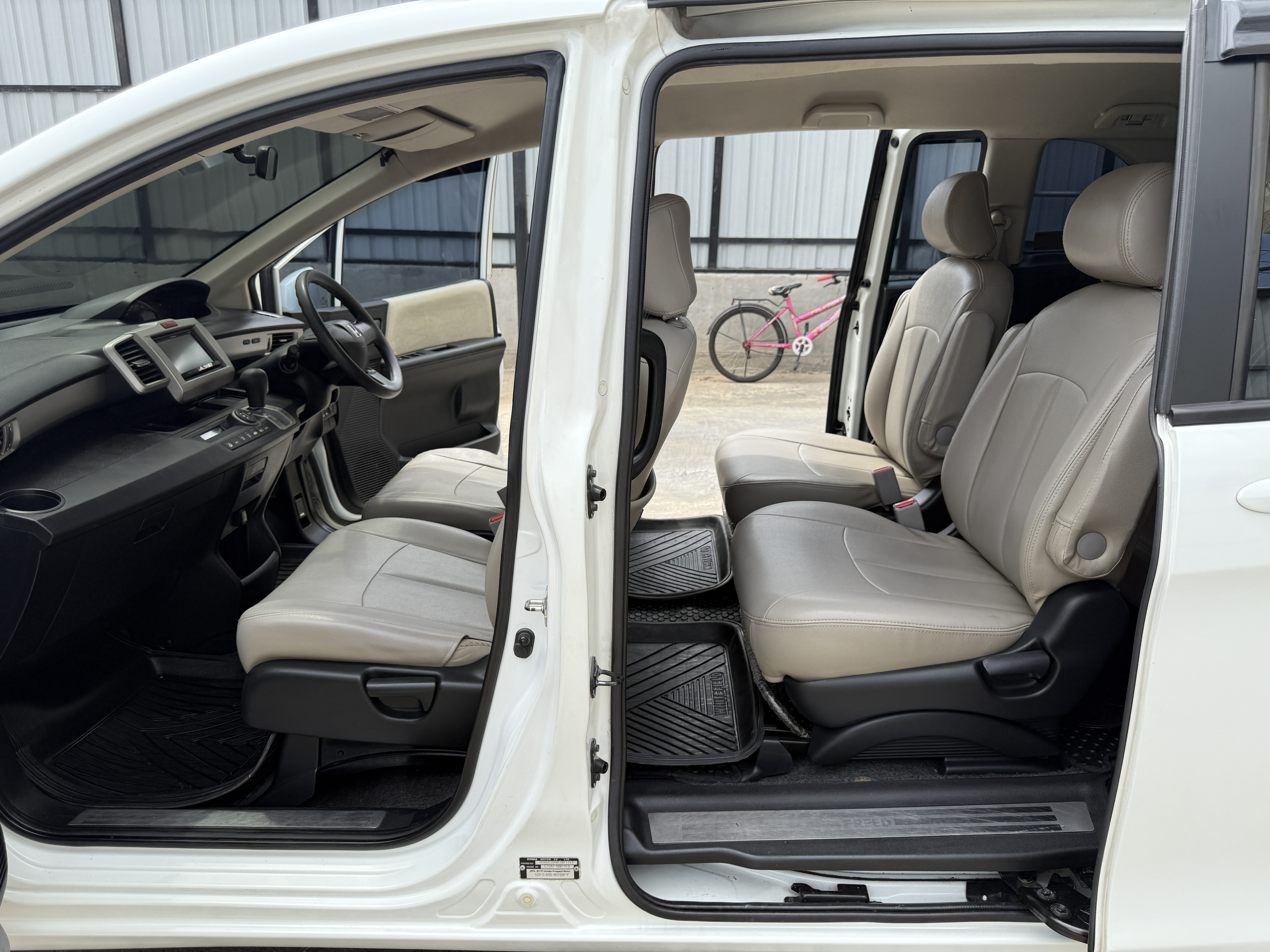 Honda Freed 1.5 SE At 2013 ขาวมุก