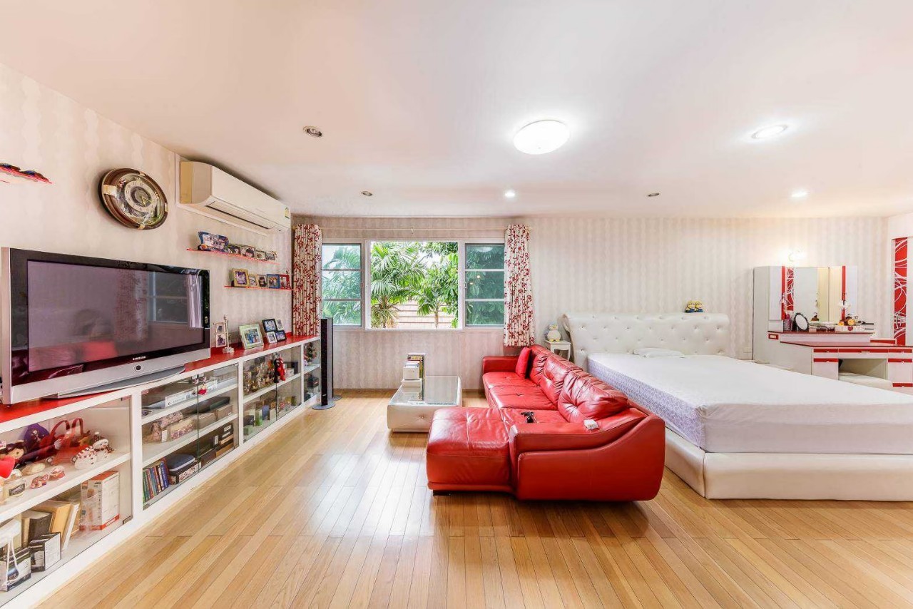 For Sale : Phuket Boat lagoon 4 Bedrooms 4 Bathrooms 163 SQ.W