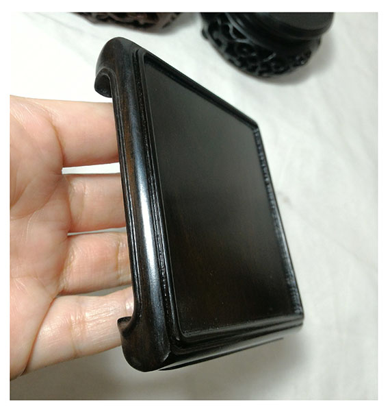 ฐานหรือกี๋ไม้สี่เหลี่ยมเล็กๆ 7.5cm