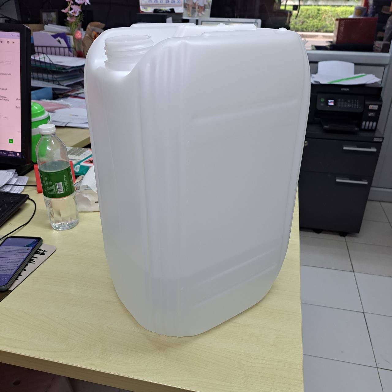 แกลลอน 20 ลิตร สีขาวใส M2
