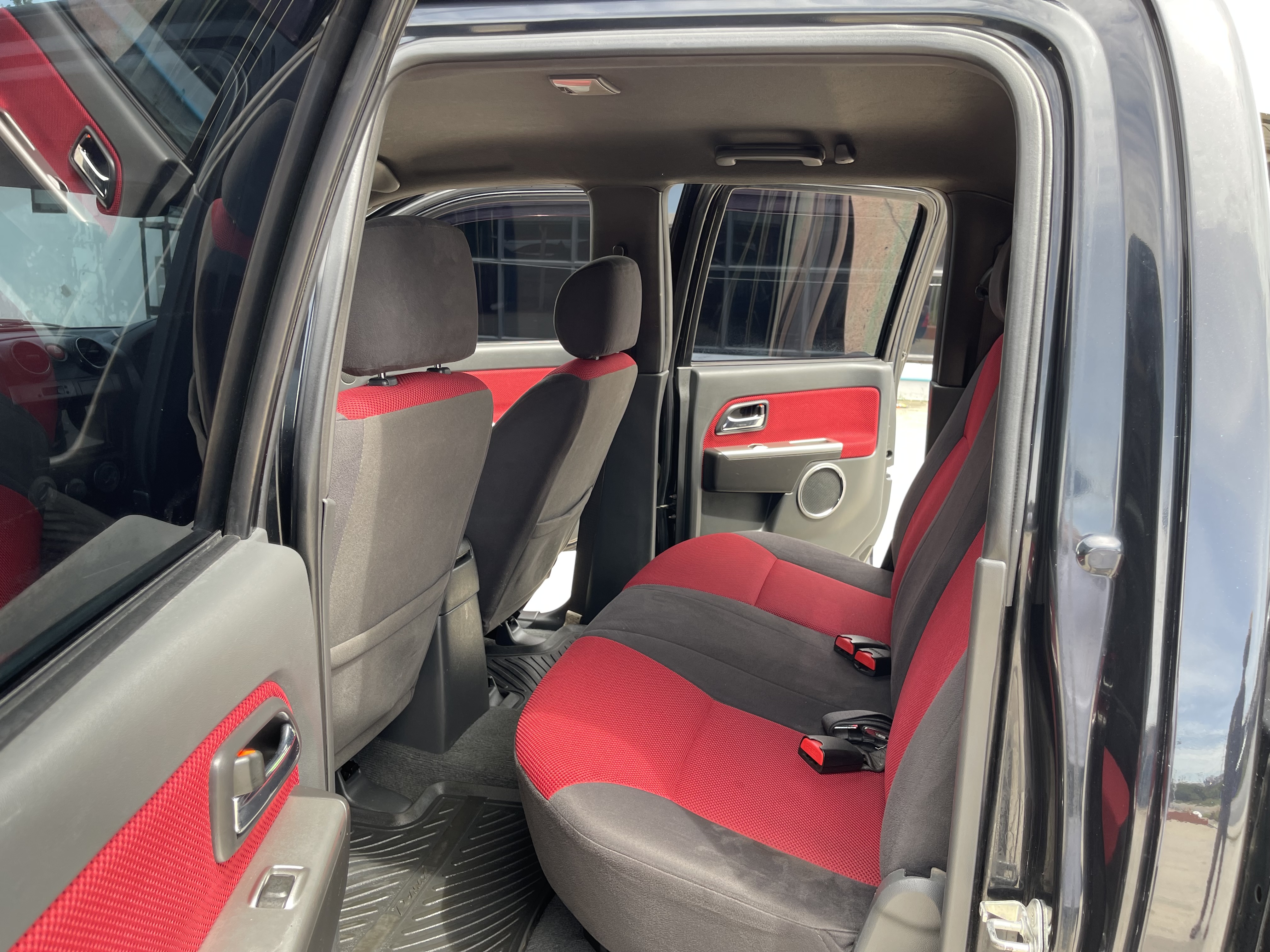 Isuzu Dmax 4ประตู Hilander 2.5 Abs X-Series Navi 2010 ดำ