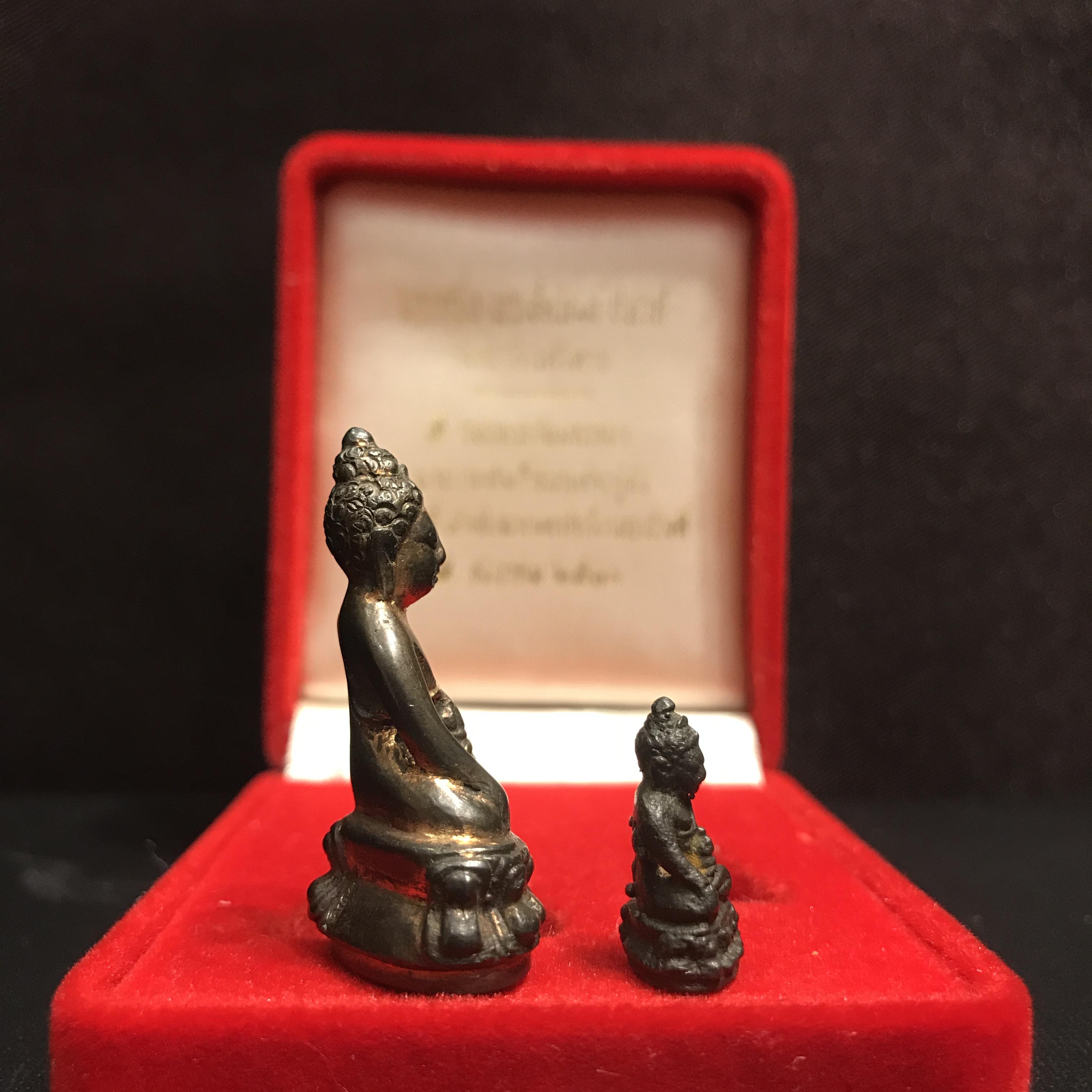 พระกริ่ง-พระชัยวัฒน์ ปวเรศ ปี2530 วัดบวรนิเวศราชวรวิหาร(ในหลวง ร.9 เสด็จเททอง)