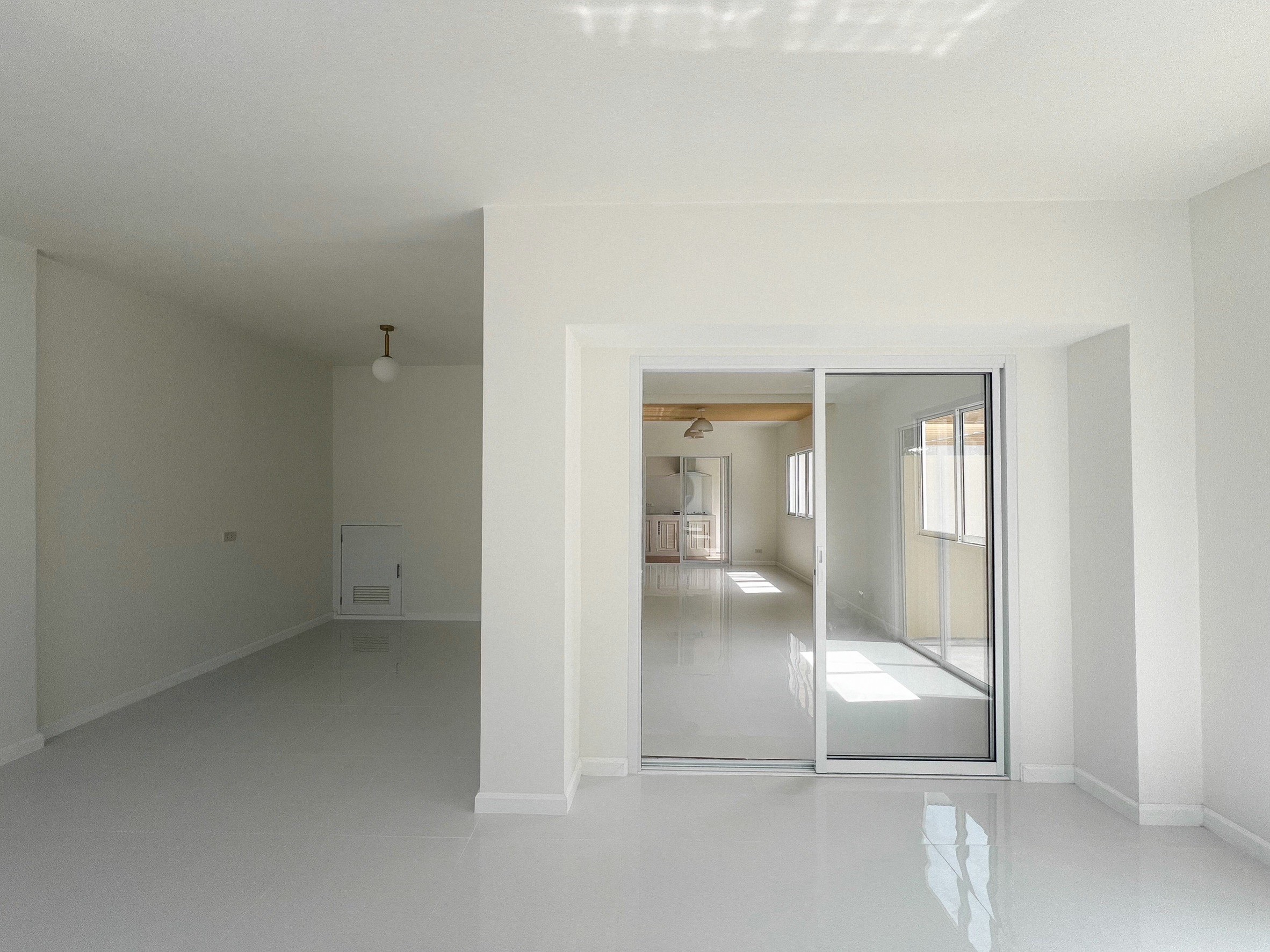 For Sale : Ratsada-Samkong, 2-Story Town Home, 3 Bedrooms 2 Bathrooms