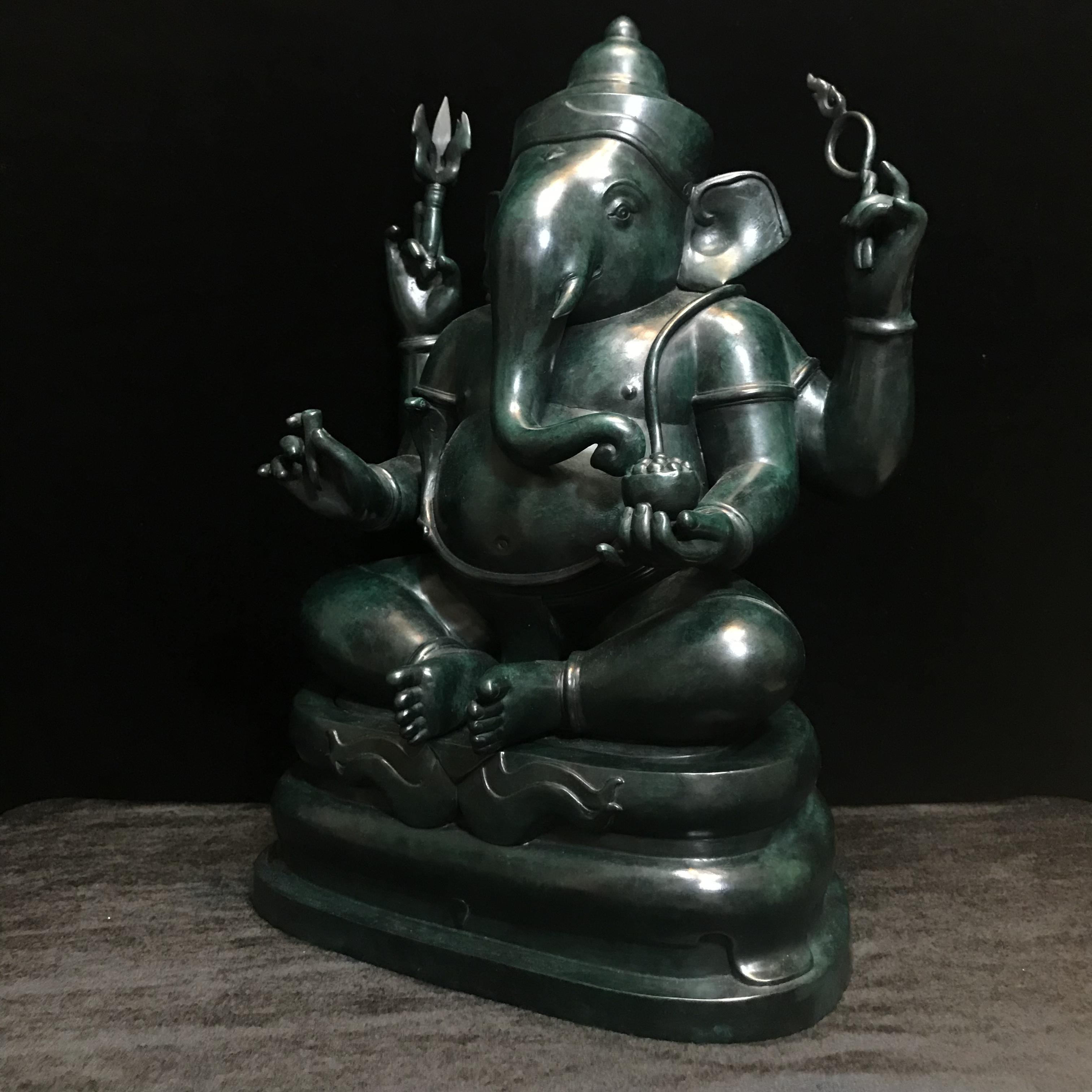 พระพิฆเนศวร 65 ปี คณะจิตรกรรม มหาวิทยาลัยศิลปากร ปี2551 ลอยองค์เนื้อสำริดขนาดหน้าตัก 9 นิ้ว(เนื้อสำริดเขียวพลาติน่า)