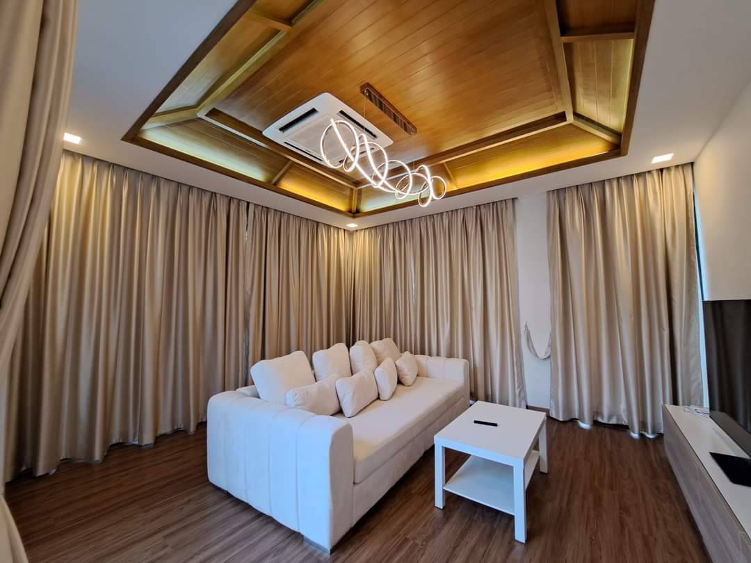 For Rent : Kathu, 2-story house with swimming pool, 4 bedrooms 3 bathrooms