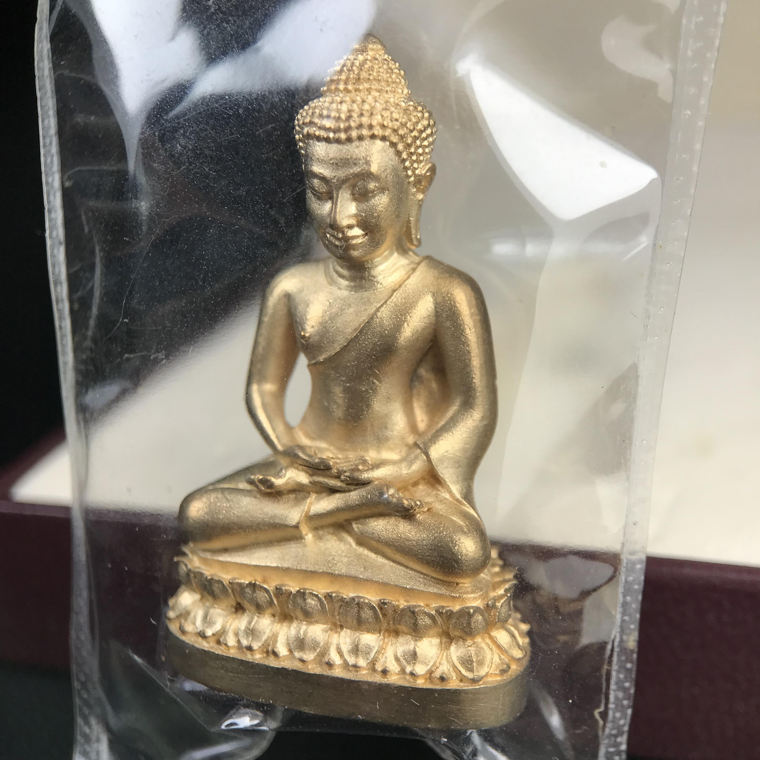 พระกริ่งนิรันตราย(เฉพาะข้าราชการตำรวจ)สำนักงานตำรวจแห่งชาติ ปี 2555 พุทธาภิเษก วัดบวรนิเวศวิหาร ปี 2555 เนื้อสัมฤทธิ์ อุปกรณ์ใบกล่องครบ น่าสะสม ที่สุดความศักดิ์สิทธิ์ สุดเข้มขลัง มวลสารดี พิธีใหญ่ เกจิดังทั่วประเทศ 255 รูป ร่วมอธิษฐานจิตปลุกเสก พระสภาพสวย