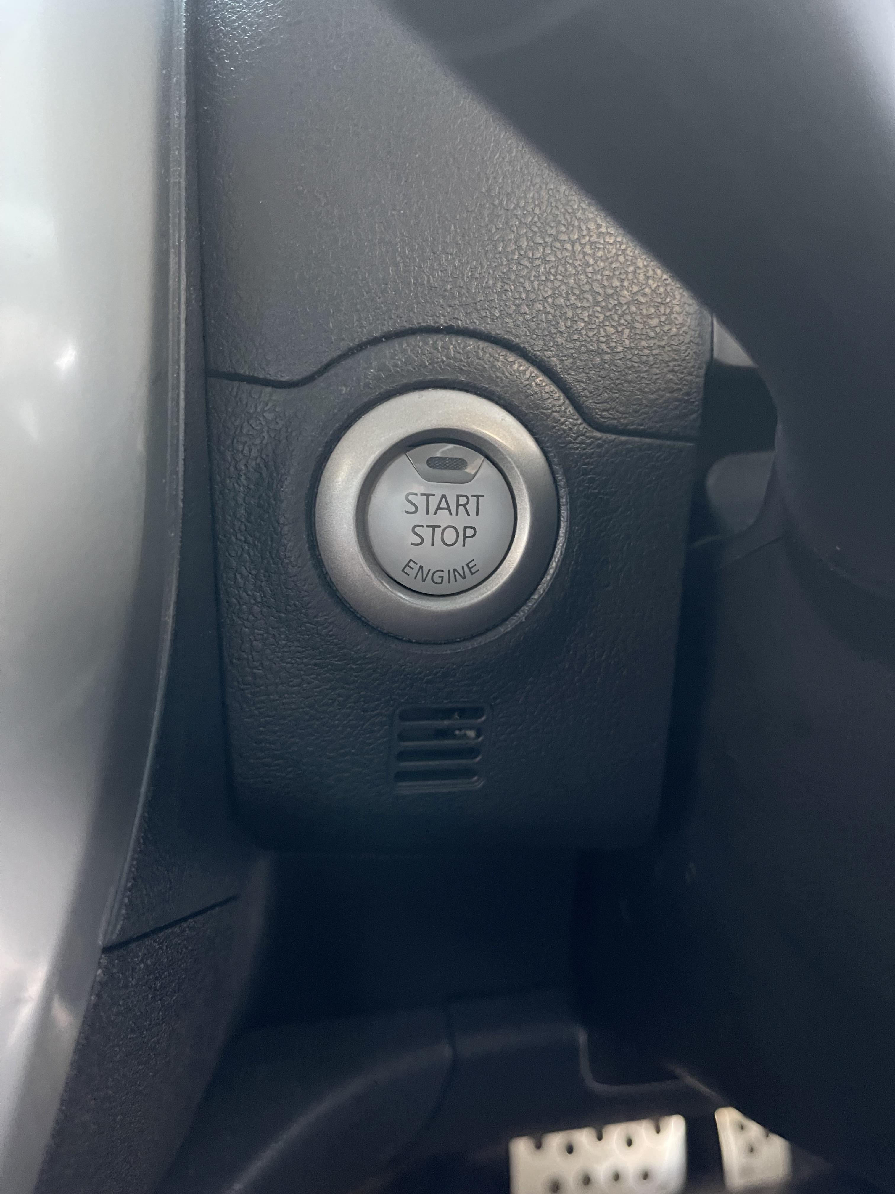 Nissan Almera 1.2 VL At 2015 เงิน