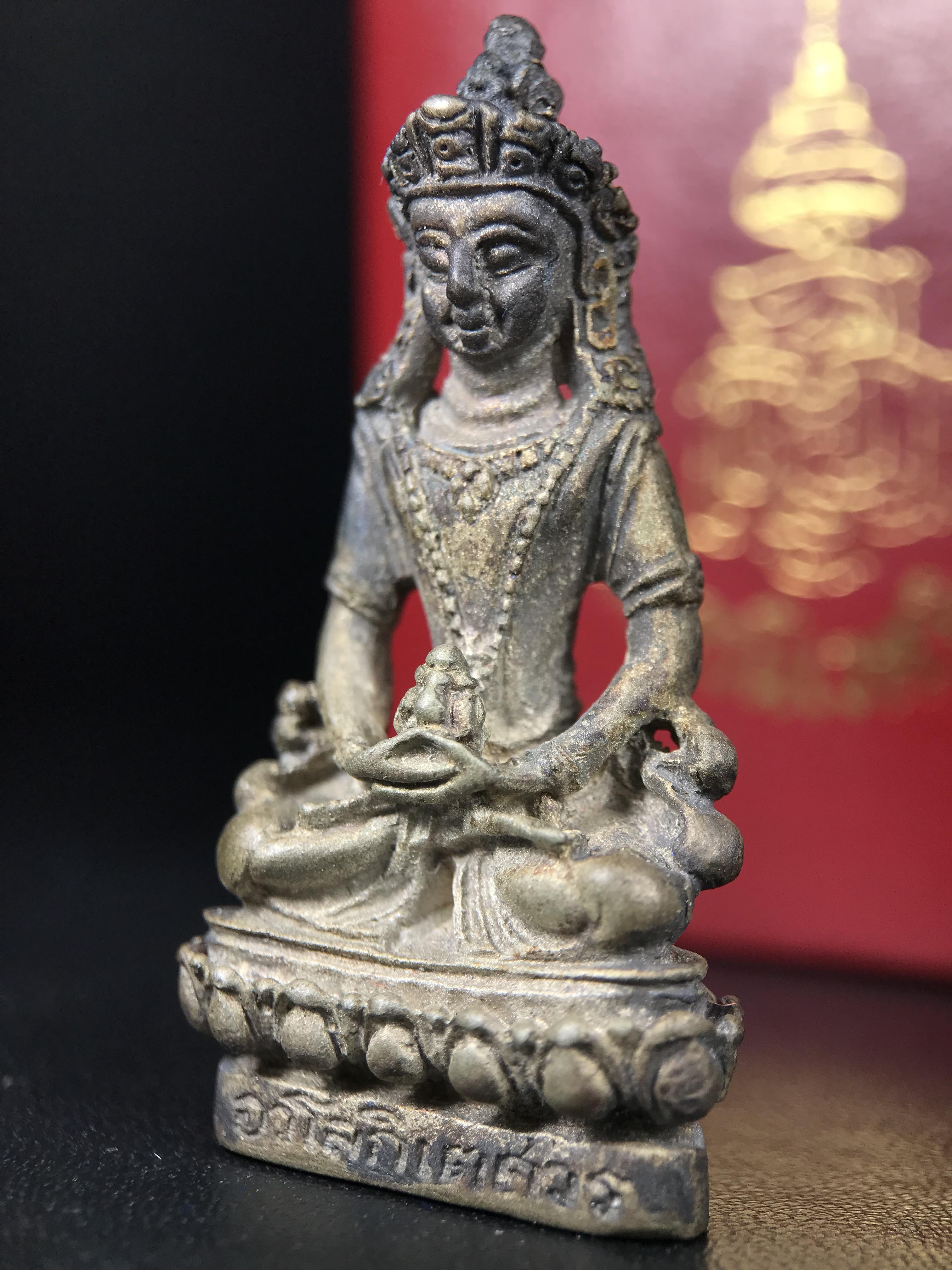 พระอวโลกิเตศวร (เจ้าแม่กวนอิม) วัดบวรนิเวศวิหาร ปี 2538 เนื้อเงินพ่นทราย อุดผงจิตรลดา เกศาสมเด็จพระสังฆราช วัดบวรนิเวศวิหาร(พบเจอน้อยหายาก)