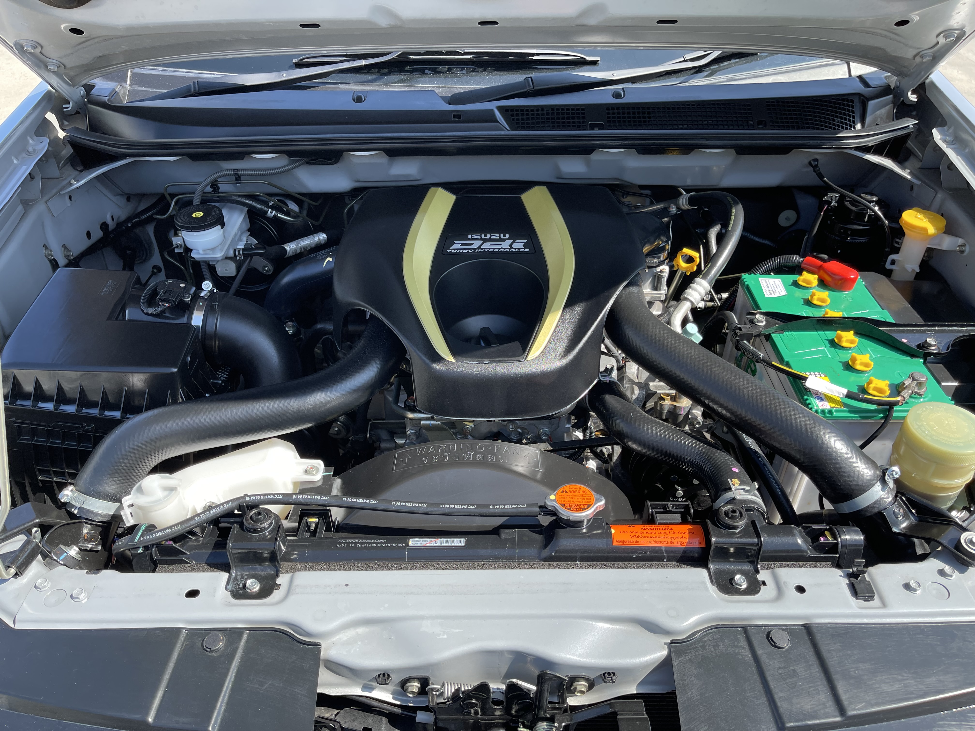 Isuzu Dmax All New Cab 2.5 L 2015 เงิน