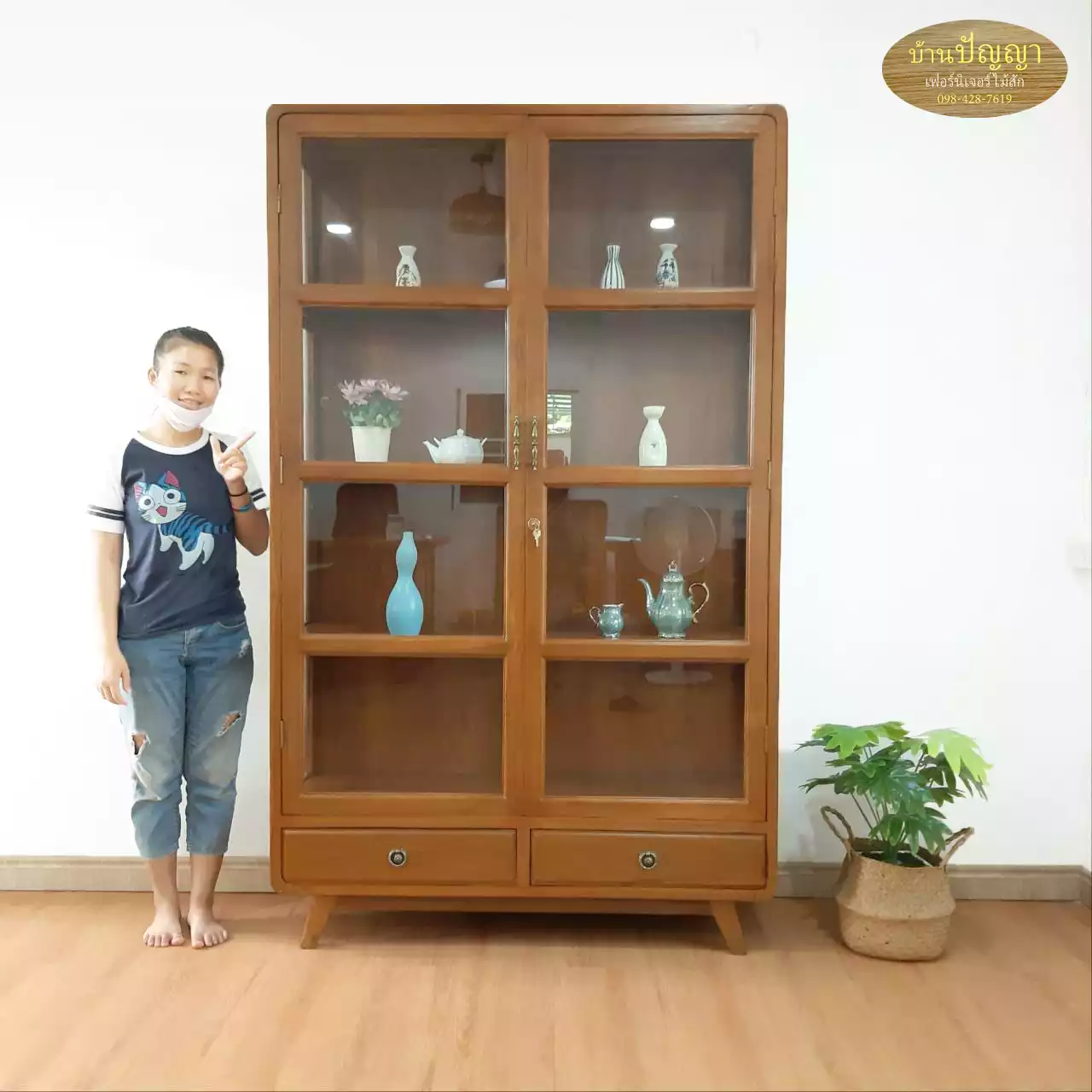 ตู้โชว์สไตล์มินิมอลไม้สักแท้ 45x120สูง 200 ซม.