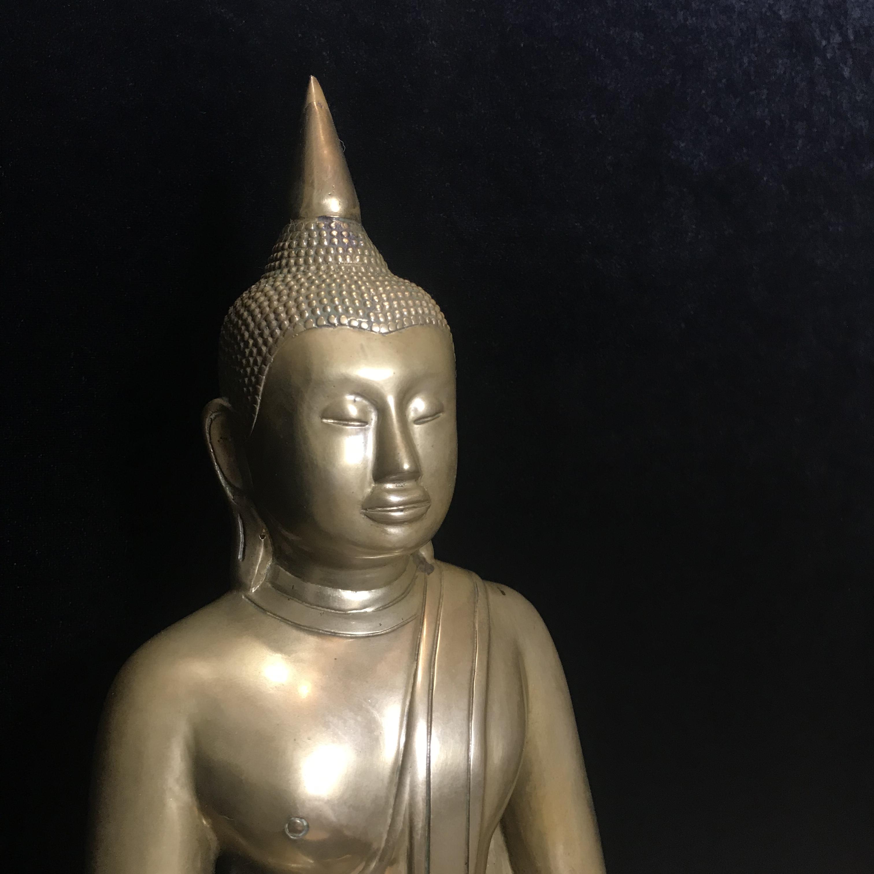 พระบูชาพระพุทธโสธร ภปร. รุ่นย้อนยุค ปี2539 กาญจนาภิเษกครองราชสมบัติครบ 50ปี หน้าตัก9นิ้ว หมายเลข00318