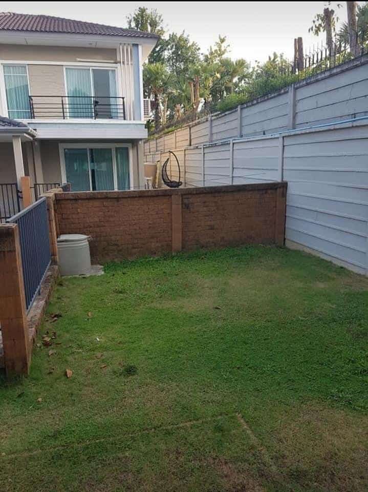 For Rent : Kathu, Private House Modern Style, 3 bedrooms 2 Bathrooms, Garden View