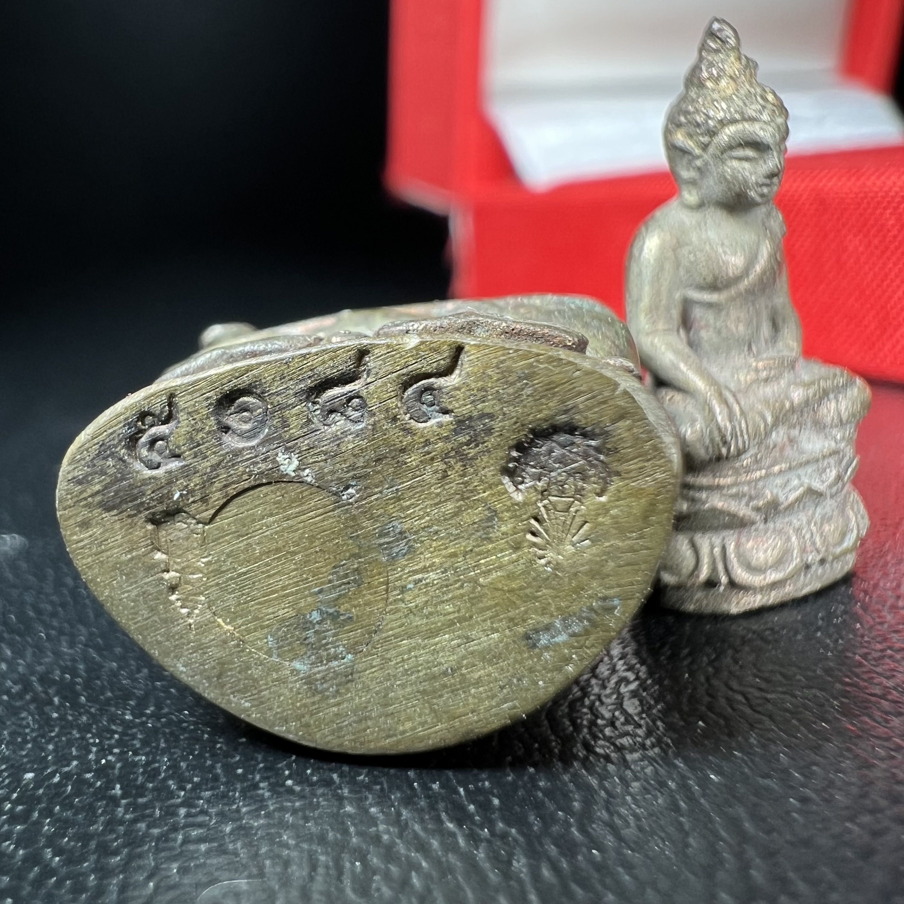 พระกริ่ง-พระชัยวัฒน์ ไพรีพินาศ วัดบวรนิเวศวิหาร ปี 2544 เนื้อสัมฤทธิ์ พิธีดีเยี่ยม สมเด็จพระญาณสังวร พระสังฆราช เสด็จจุดเทียนชัยและทรงอธิษฐานจิตด้วยพระองค์เอง(พิธีใหญ่นิยม)(1ใน9989องค์)