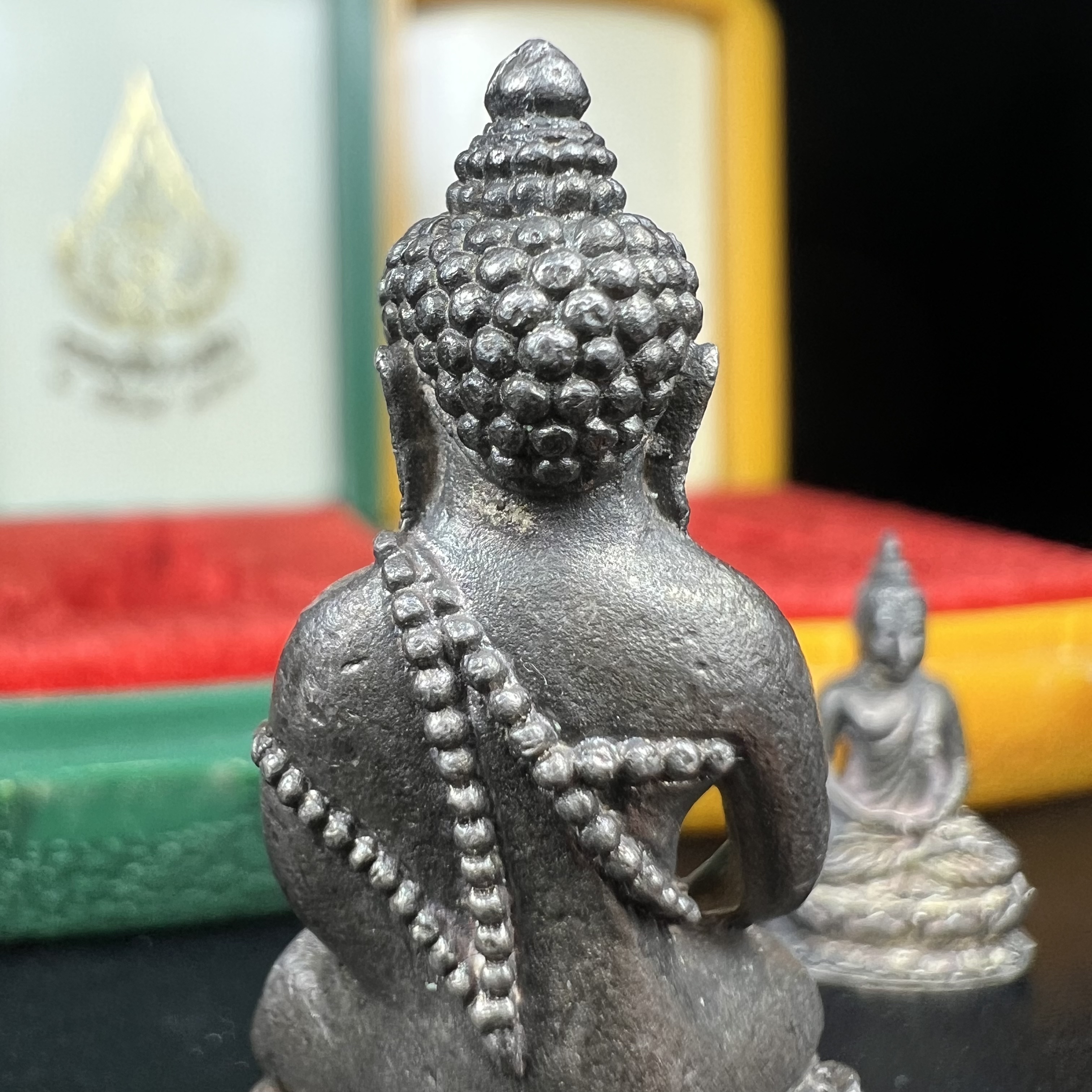 พระกริ่ง-พระชัยวัฒยน์วาสนาสมเด็จพระสังฆราช(วาสน์)วัดราชบพิธฯปี2531 เนื้อเงิน สร้างเป็นที่ระลึกในคราวที่สมเด็จพระอริยวงศาคตญาณ สมเด็จพระสังฆราช(วาสน์ วาสโน)มีพระชนมายุครบ90พรรษา(ในหลวง ร.9 เสด็จในพิธี)งานแกะแม่พิมพ์โดย นายช่างเกษม มงคลเจริญ)หายาก