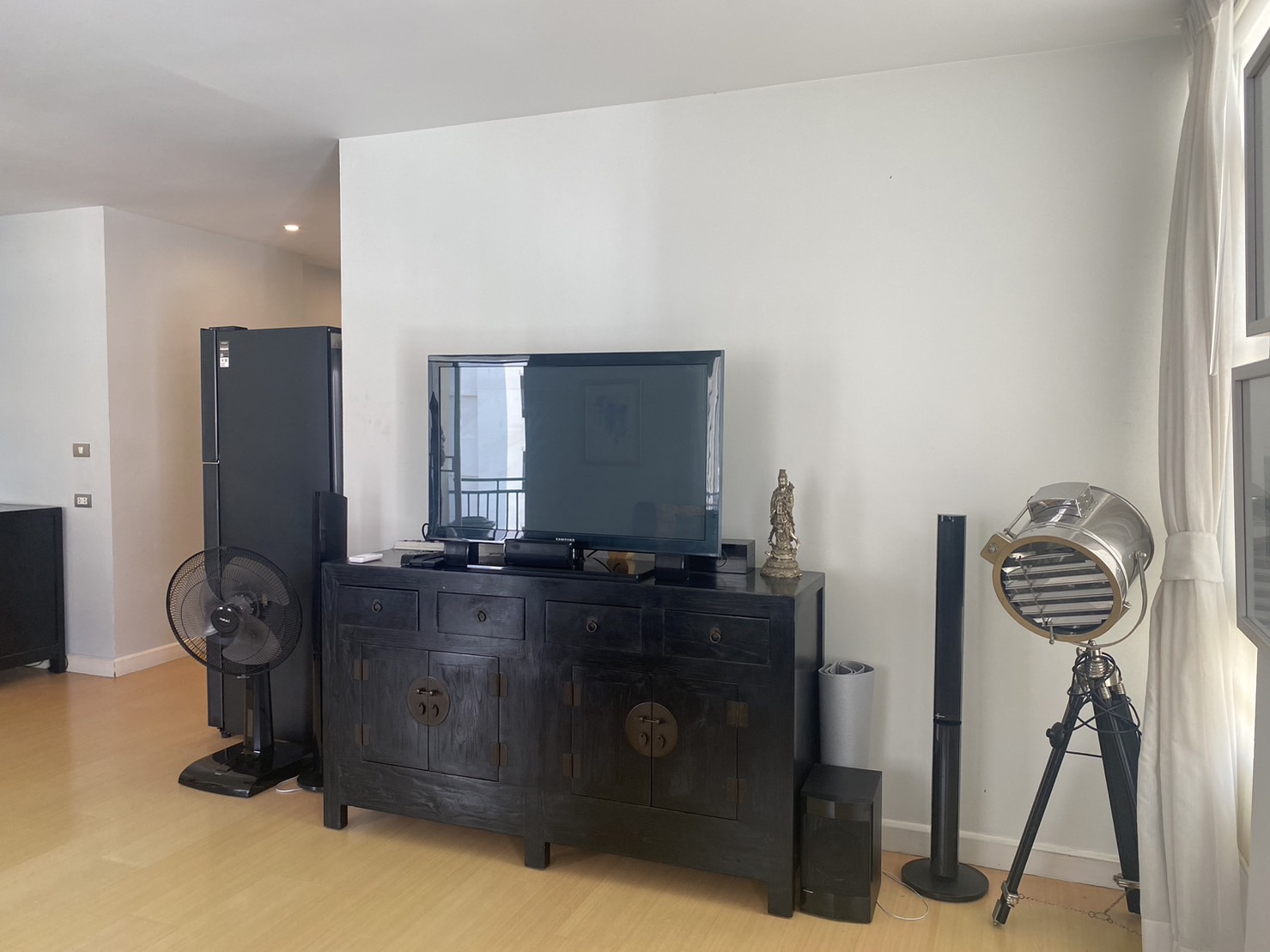 For Rent : Condo near Patong Beach, 2 Bedroom 2 Bathroom, 5th flr.