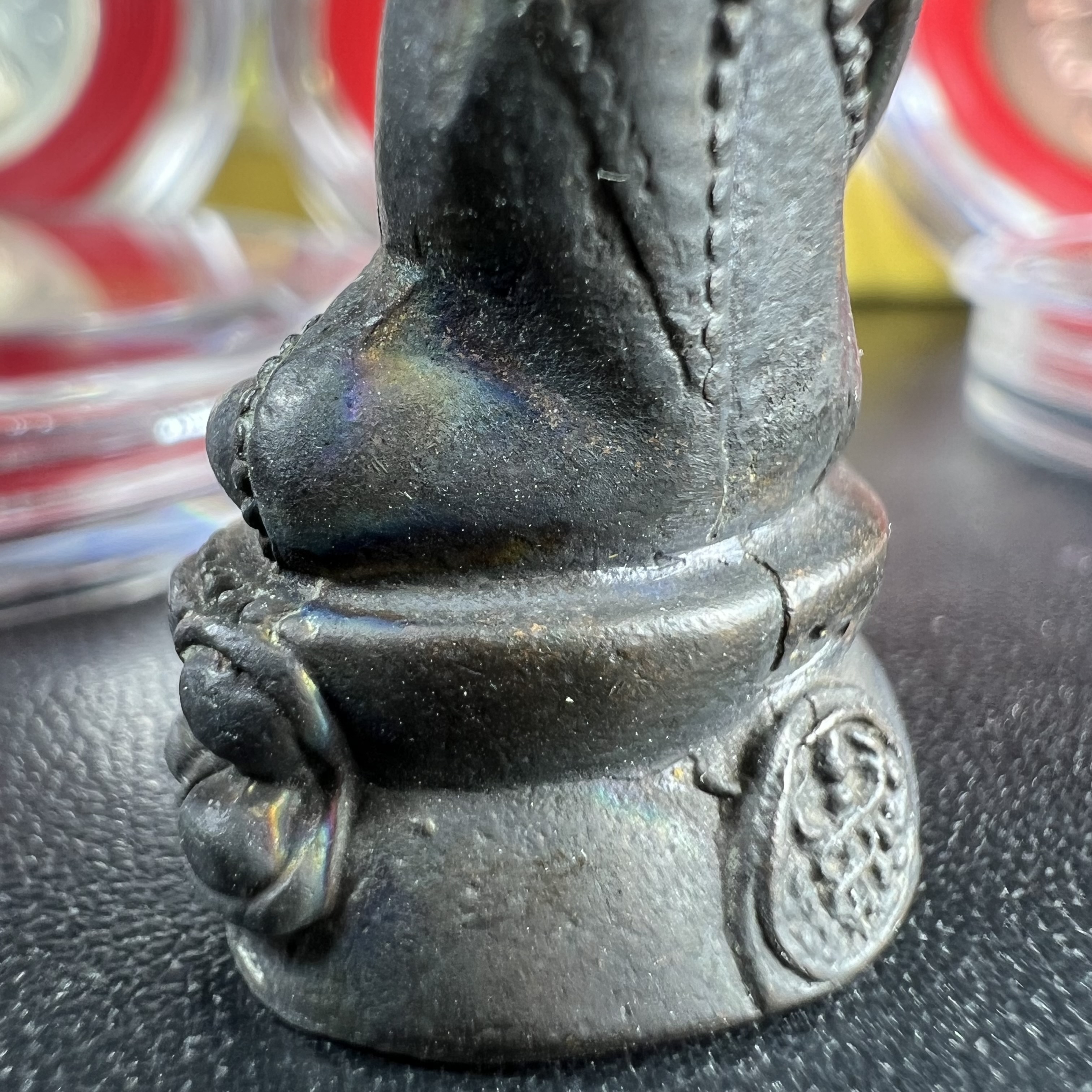 วัตถุมงคลคุ้มเกล้าฯ มหามงคลเฉลิมพระชนมพรรษา 6 รอบ รัชกาลที่ 9 ชุดพิเศษกรรมการ(สุดหายาก) (ในหลวงรัชกาลที่9 ทรงจุดไฟพระฤกษ์และเททอง พิธีใหญ่)ยอดนิยมหายาก