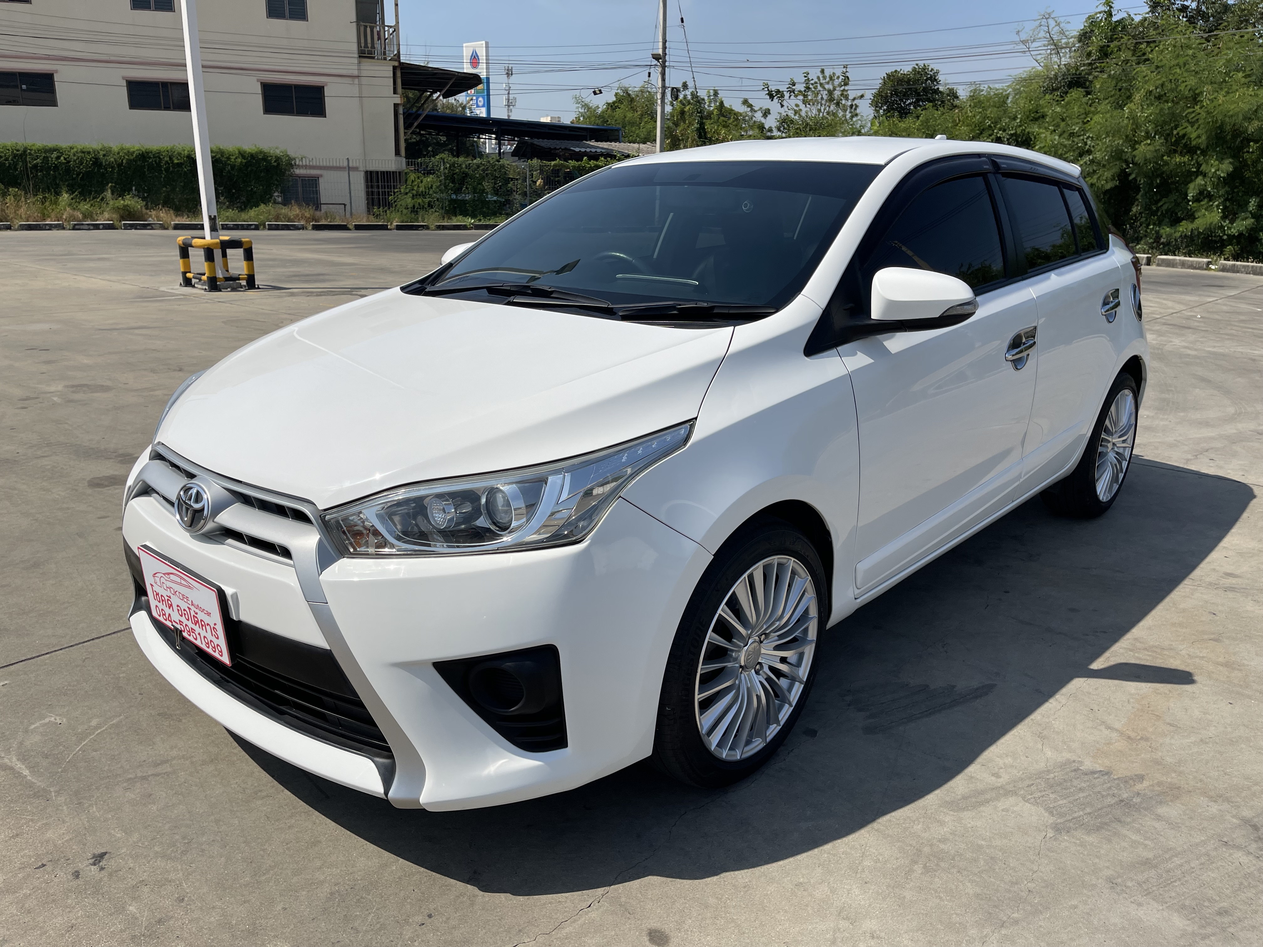 Toyota Yaris 1.2 G At 2015 ขาว
