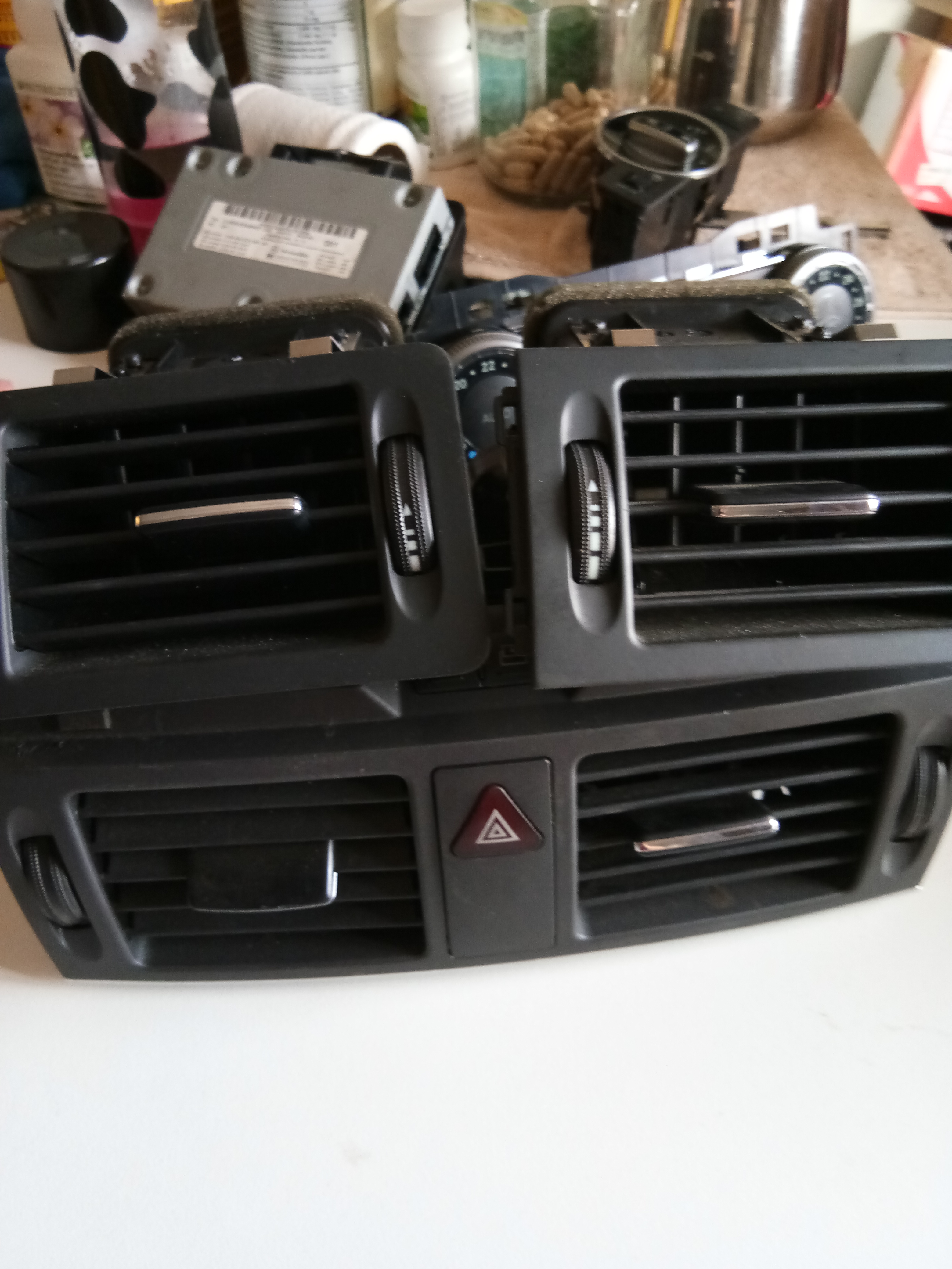 ช่องแอร์BENZ W204