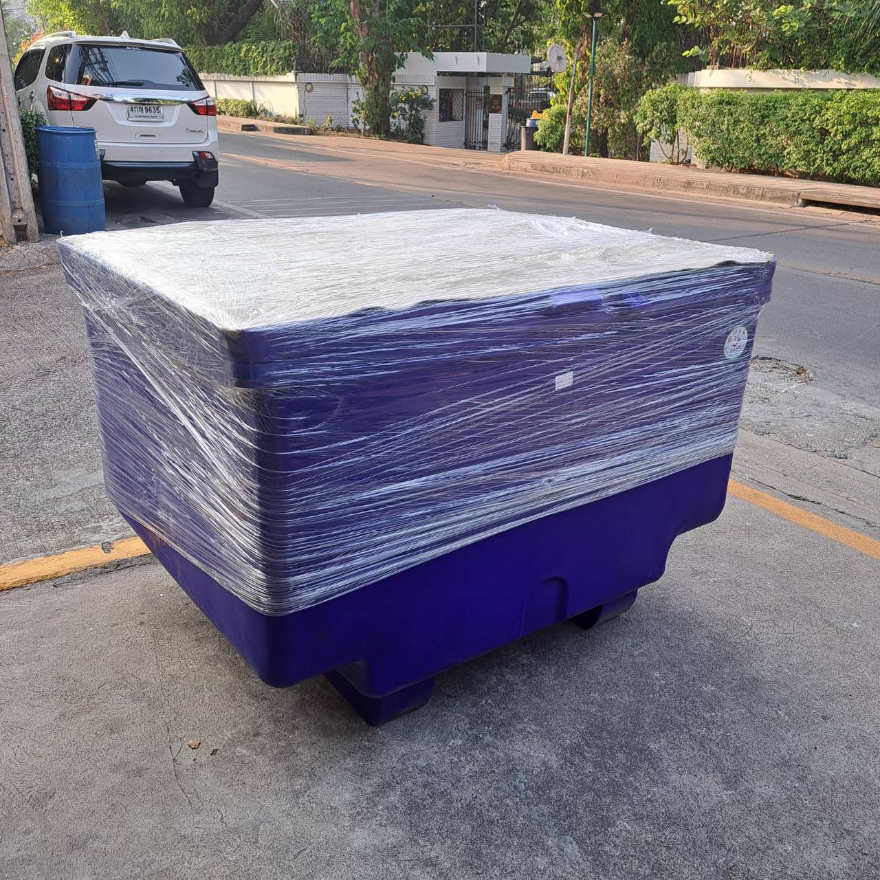 ถังแช่ฉลาม 1000 ลิตร (สีน้ำเงิน)