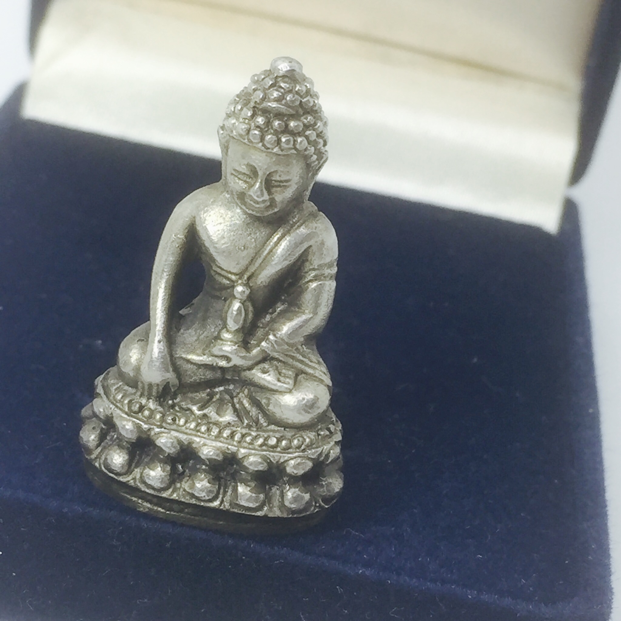 พระกริ่งศาสดา ภปร. วัดบวรนิเวศ ปี2532 เนื้อเงิน