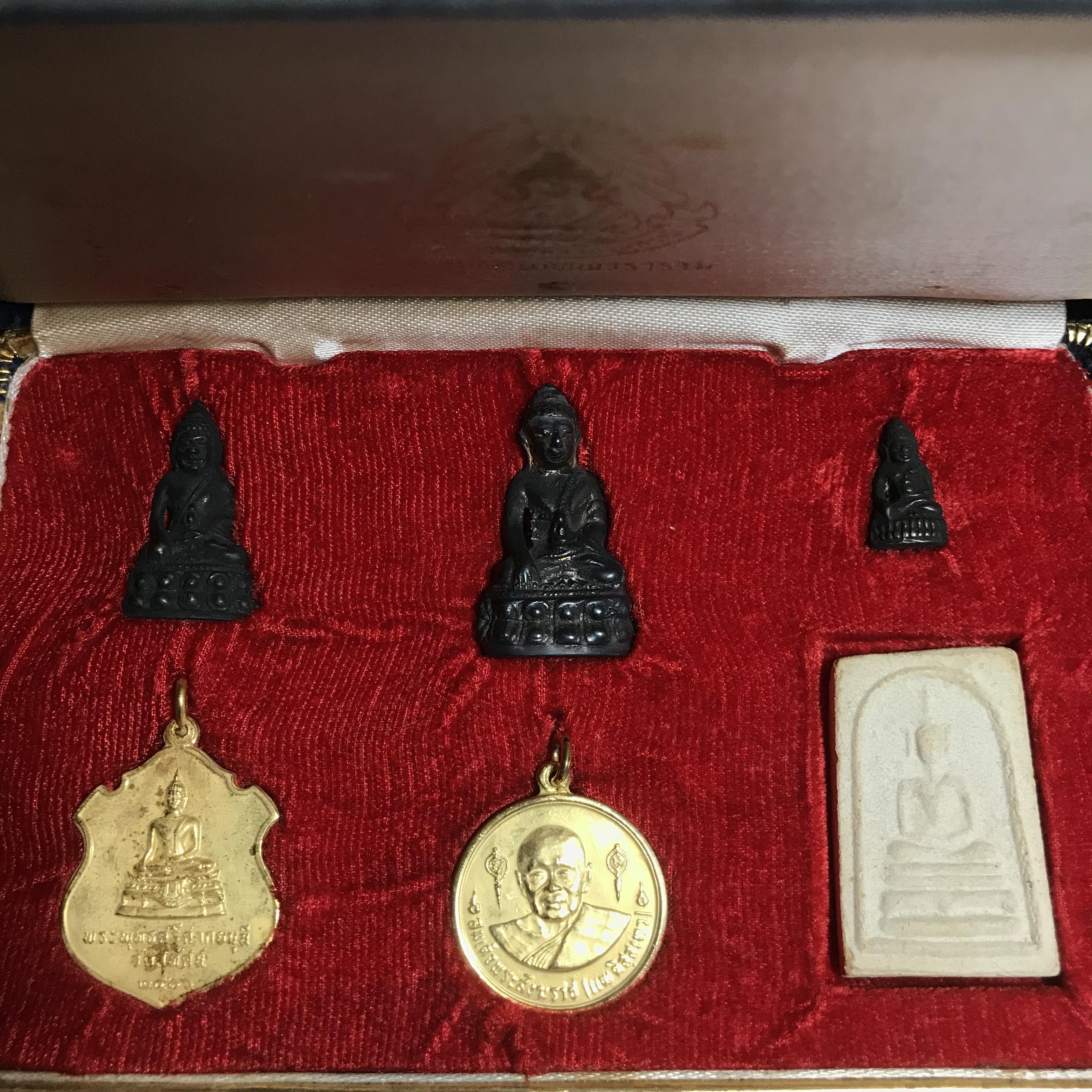 พระกริ่งศรีศากยมุนี ชุดกรรมการใหญ่ วัดสุทัศน์ ปี2516(ในหลวงรัชกาลที่ ๙ ทรงเสด็จเททอง)