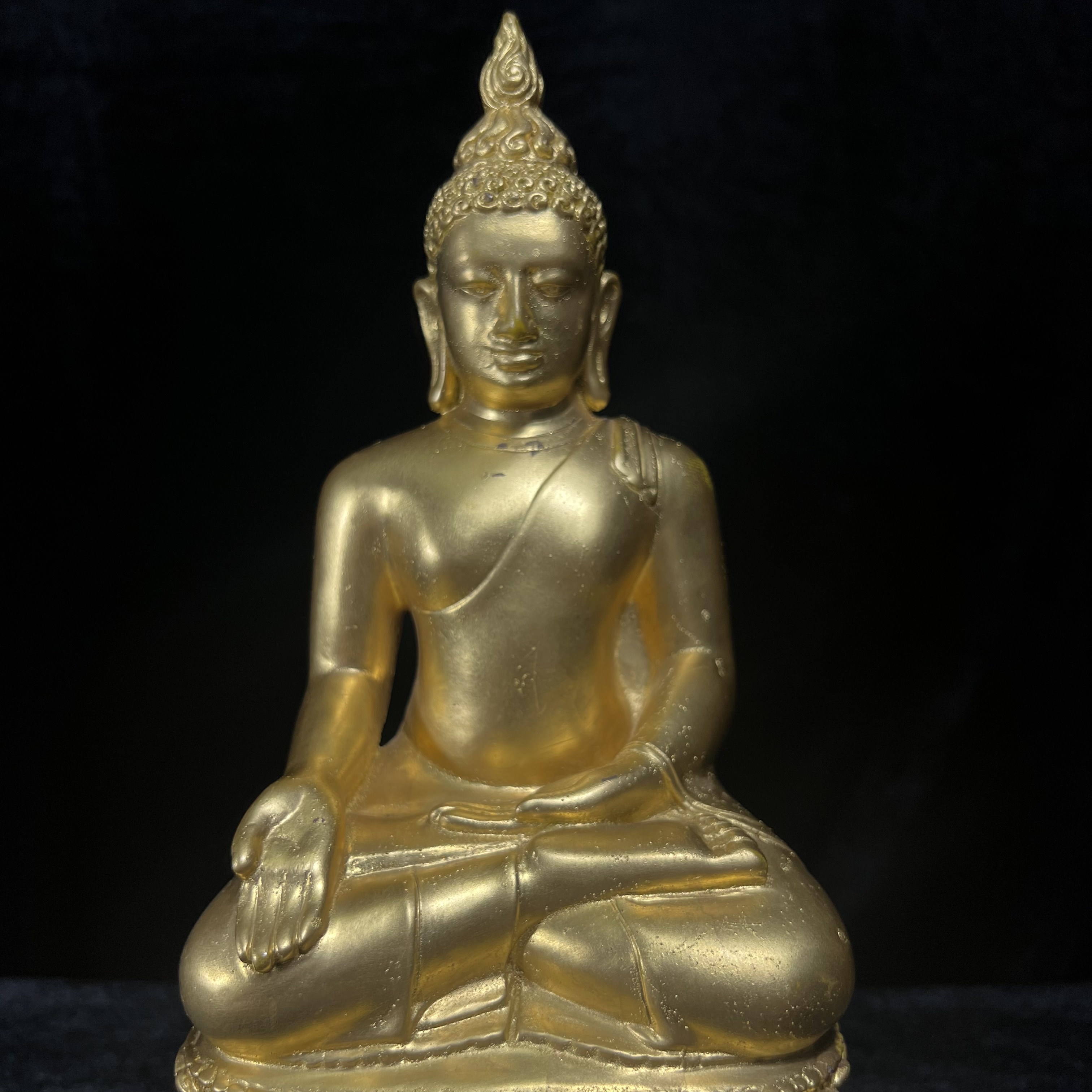 พระบูชาไพรีพินาศ วัดบวรนิเวศวิหาร ปี2538 จัดสร้างโดยสถาบันเทคโนโลยีพระจอมเกล้าพระนครเหนือ พุทธาภิเษก ณ อุโบสถวัดพระแก้ว ขนาดหน้าตัก 5 นิ้ว ทองเหลืองปิดทอง บรรจุแผ่นเงินจารโดยสมเด็จพระสังฆราช (ตอกโค๊ตหมายเลข(สจพ 309) (พระดี พิธีใหญ่)1 ใน 348 องค์ หายาก