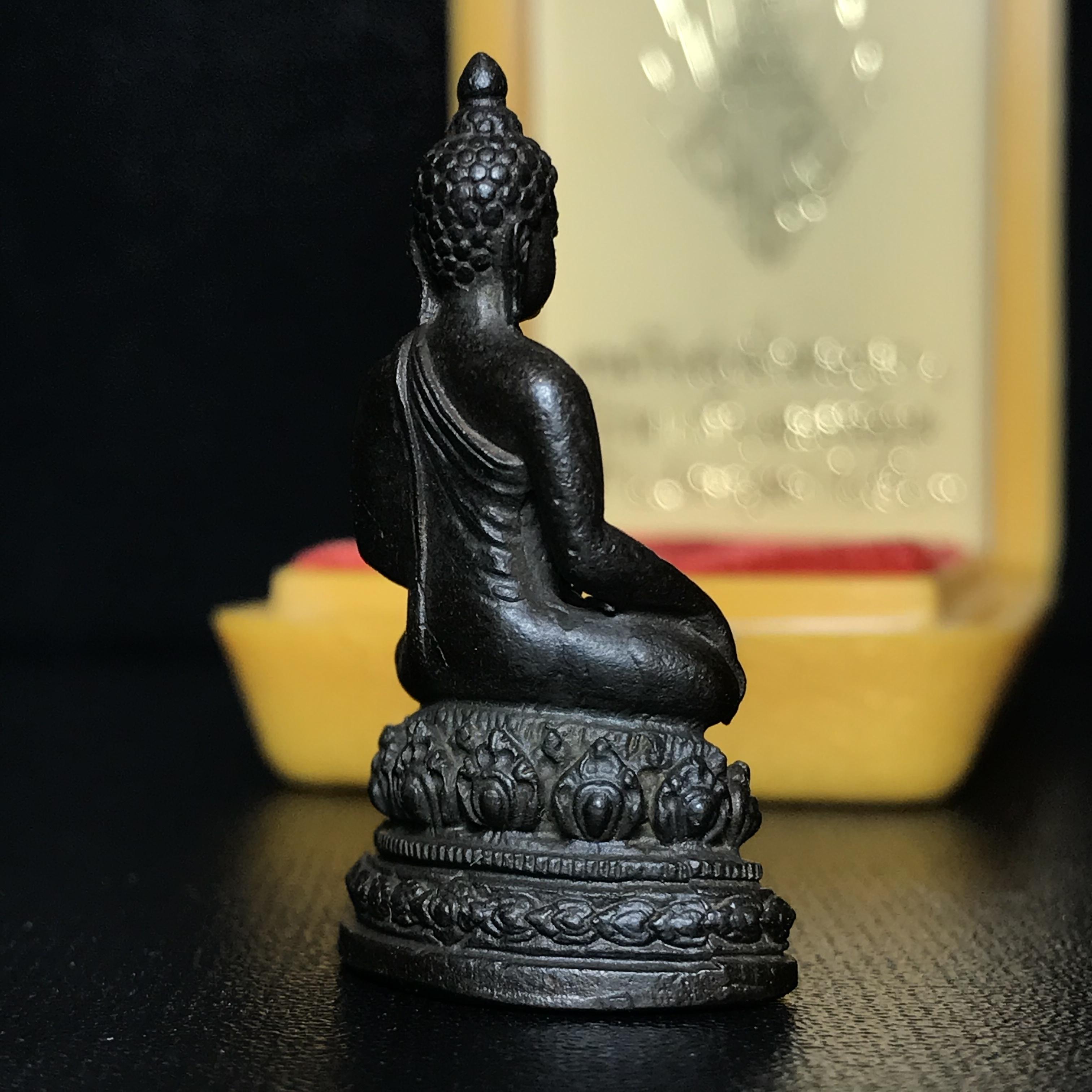 พระกริ่ง มวก(รุ่นแรก)พระราชทาน ปี2523 วัดบวรนิเวศ เนื้อนวโลหะกล่องบรรจุเดิม(หลวงปู่โต๊ะปลุกเสก)