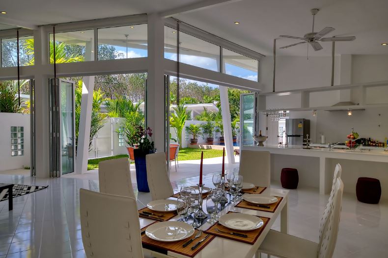 For Rent : Thalang, Luxury Private Pool Villa , 3 bedrooms 3 bathrooms. Garden View.