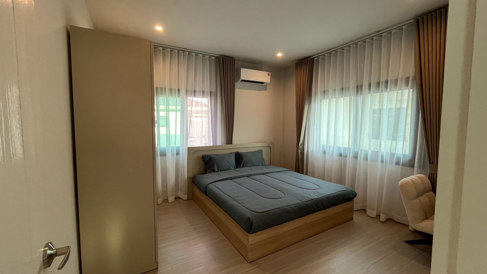 For Rent : Kohkaew, Supalai Lake Ville, 4 Bedrooms 3 Bathrooms