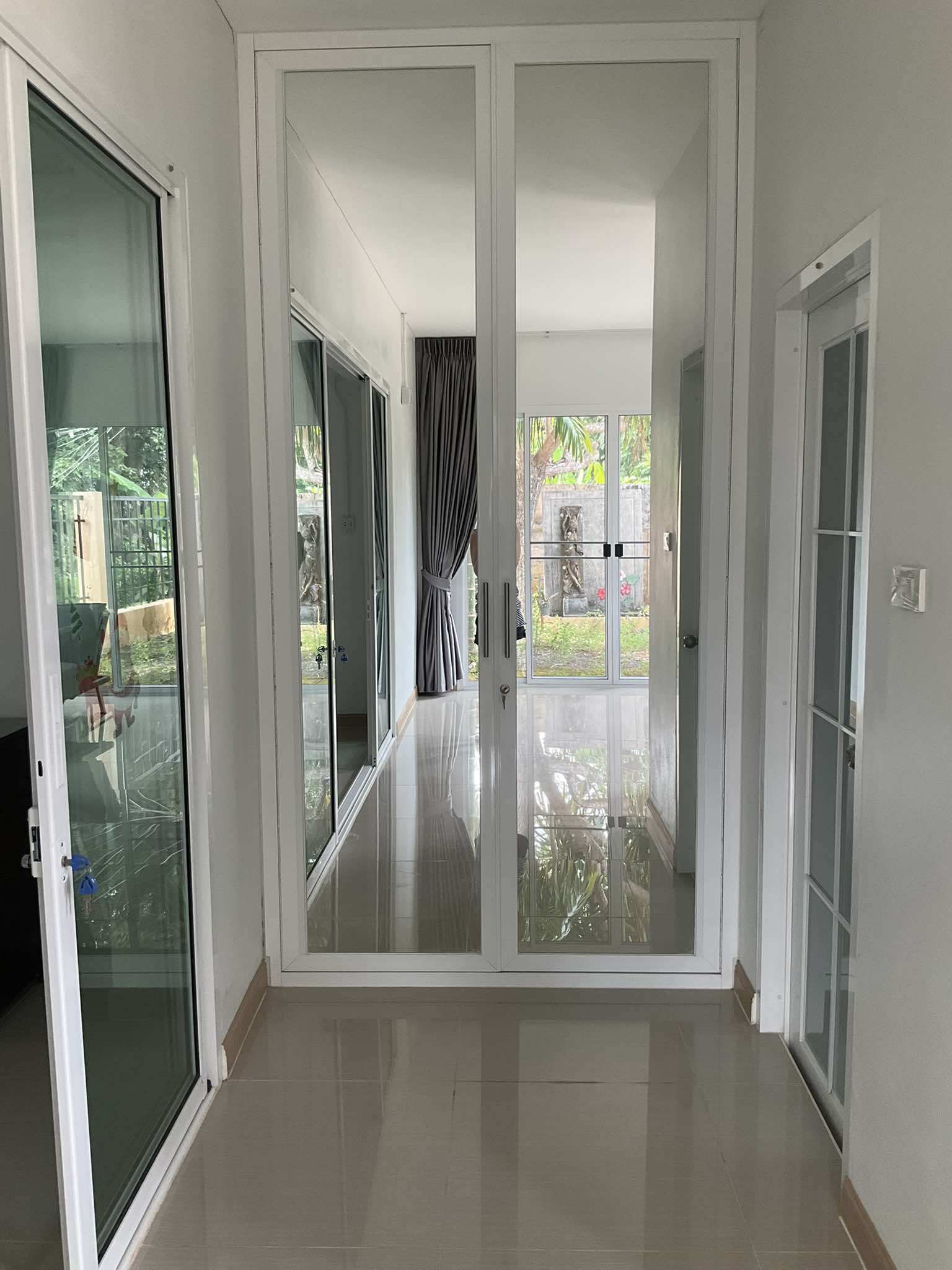 For Rent : Kuku, 3-Story Detached House, 4 Bedrooms 4 Bathrooms