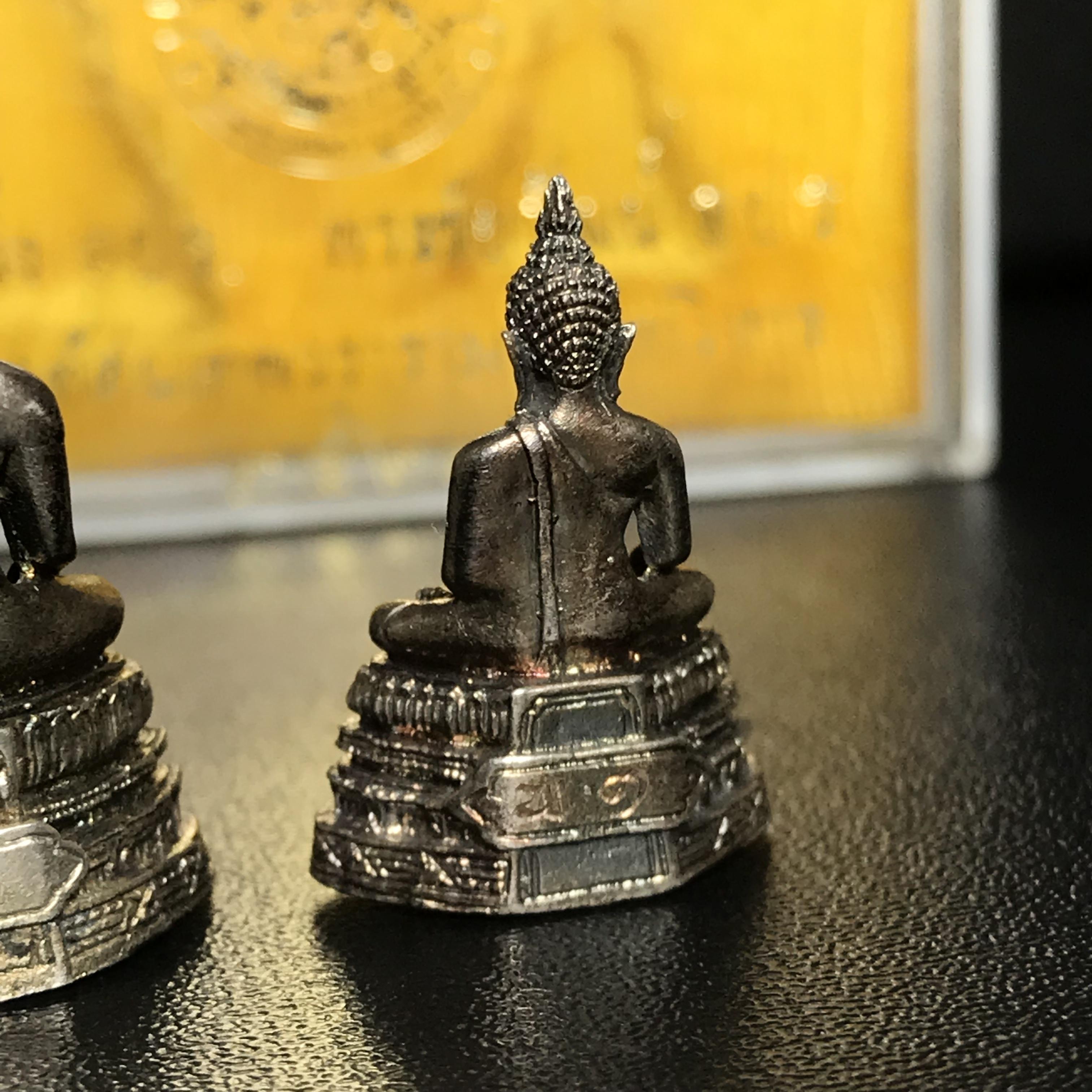 พระกริ่ง-พระชัยวัฒน์ พระศรีศากยมุนี อปร.วัดสุทัศนเทพวราราม พ.ศ.2521ชุดเนื้อเงินหายาก(ในหลวงรัชกาลที่9 เสด็จเททอง)