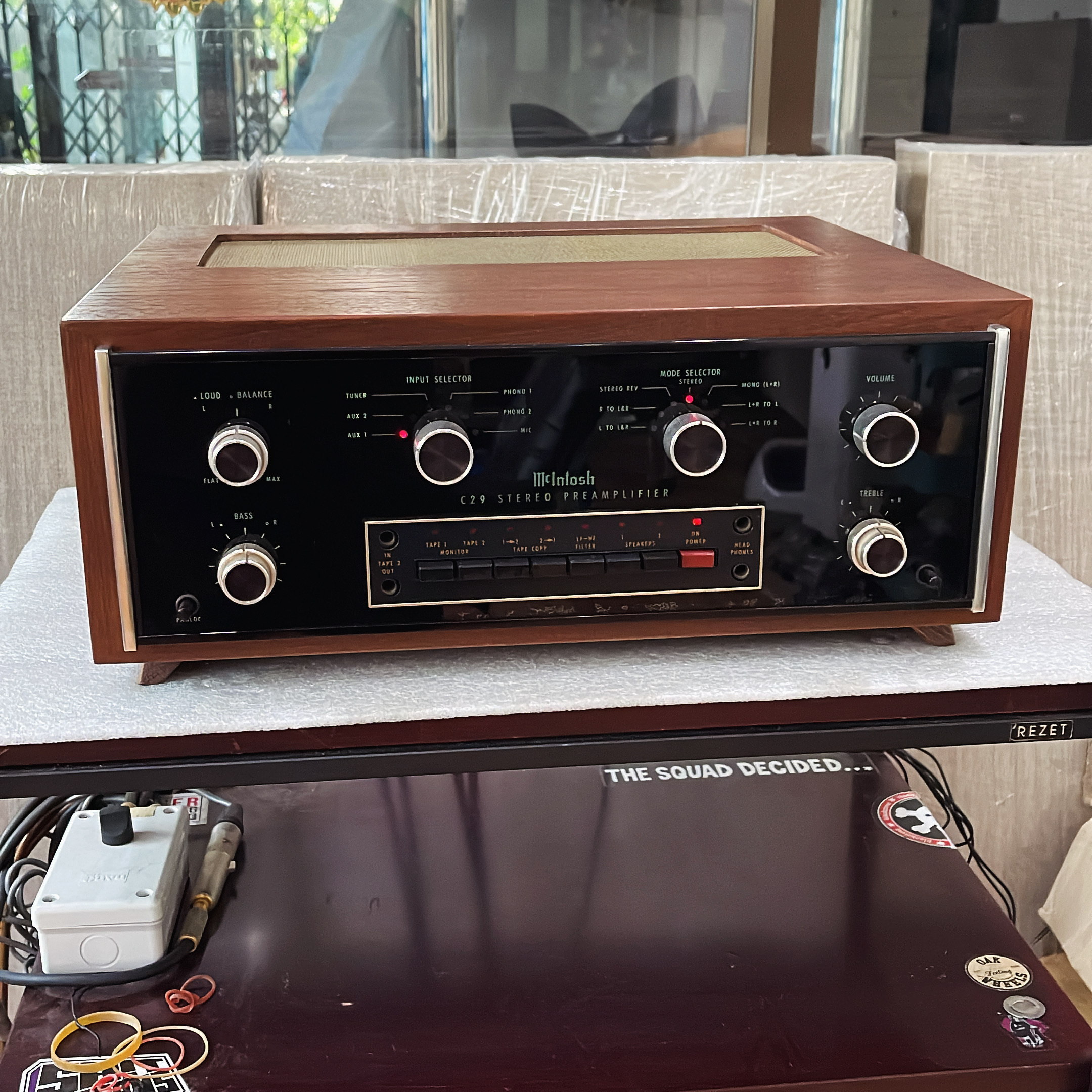 Pre Amp ยี่ห้อ Mcintosh รุ่น C29 (Made in USA) ไฟ 220Volts