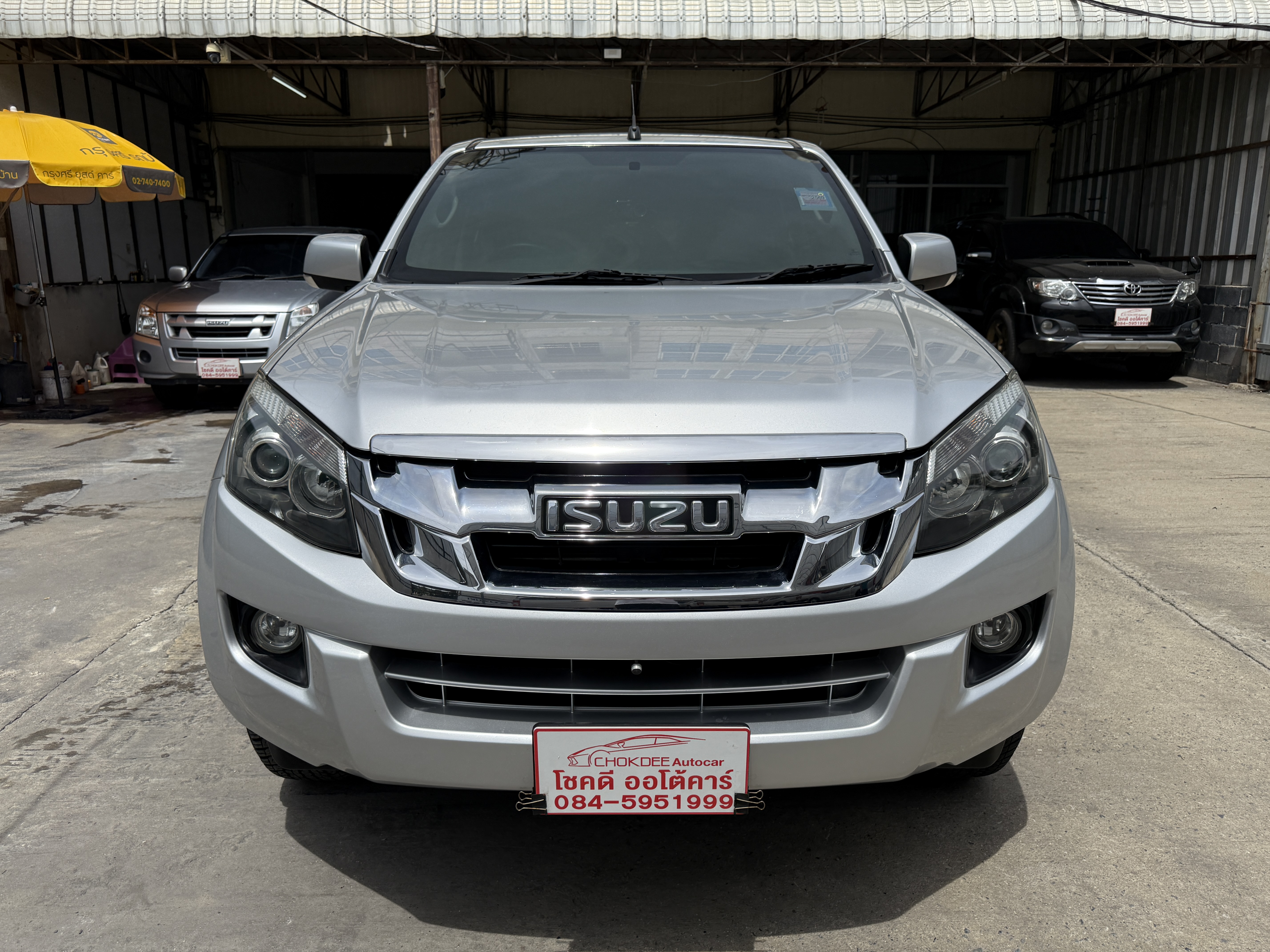 Isuzu Dmax All New 4ประตู Hilander 2.5 Vgs Z Dvd 2014 เงิน