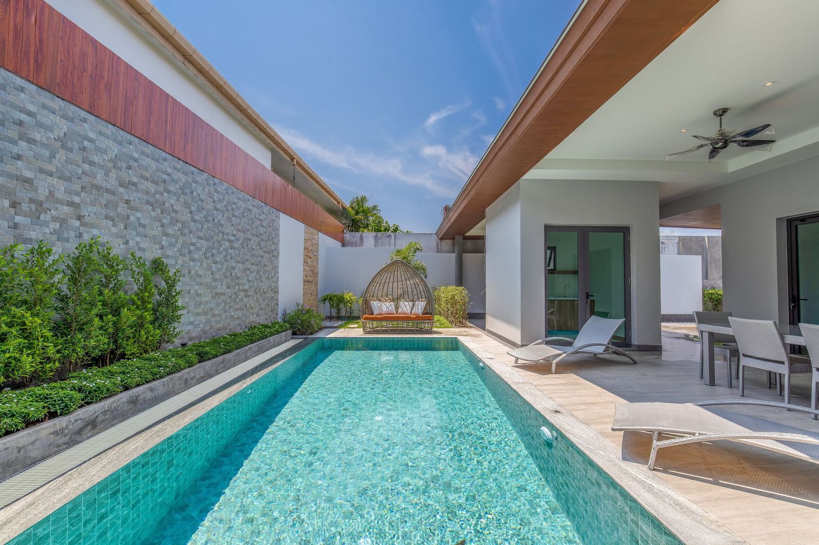 For Sales : New Modern Pool villas in Pasak , 3 bedrooms 3 bathrooms