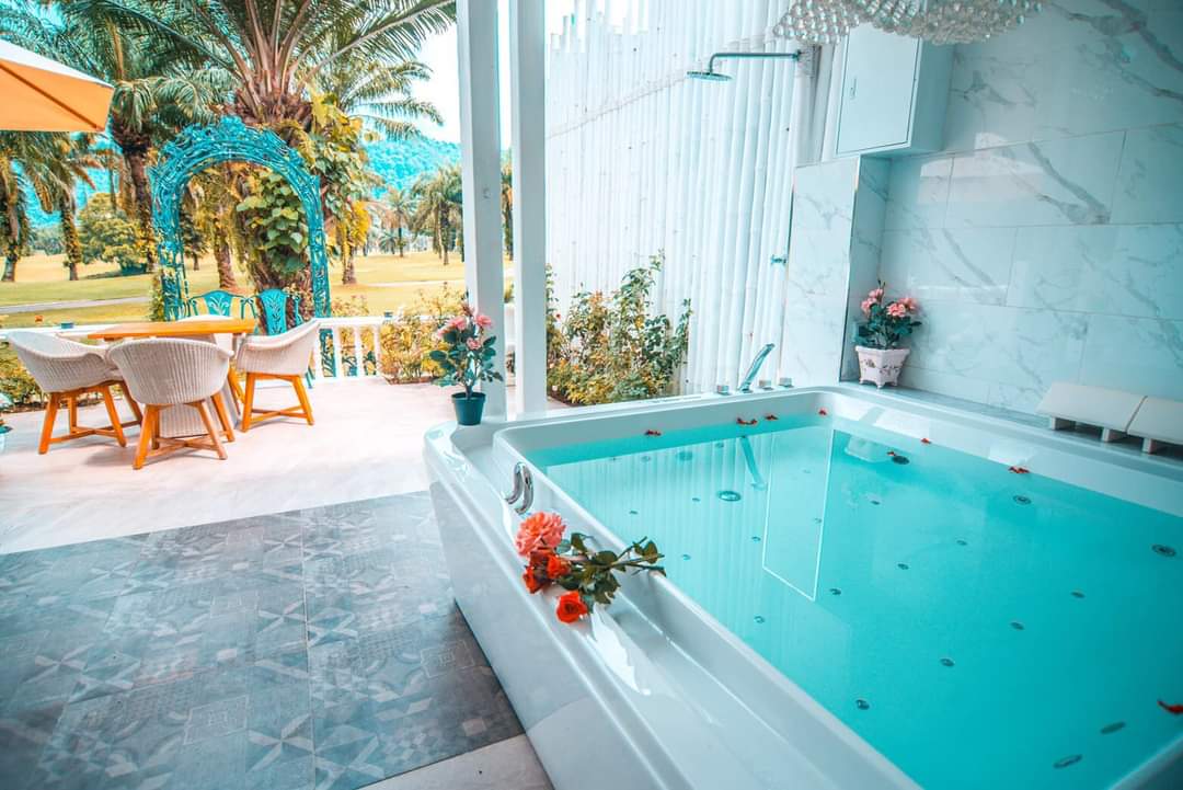 For Rent : Private Kathu House, Golf View 2 Bedrooms 2 Bathrooms