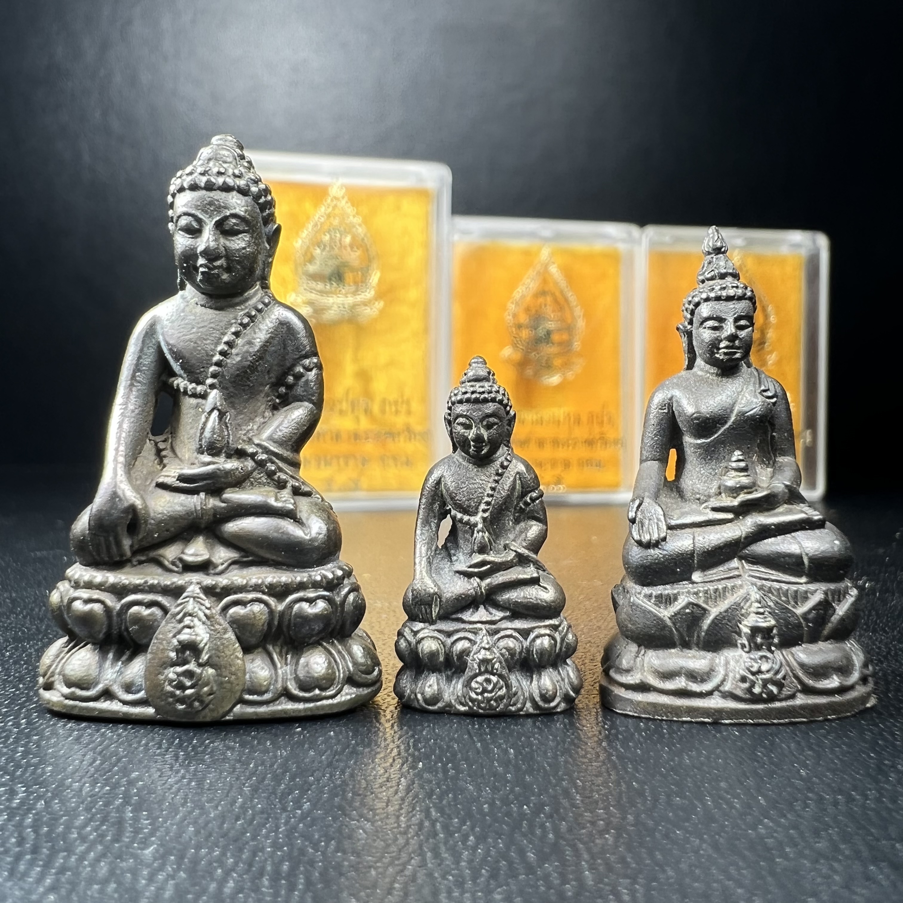 พระกริ่งนวปทุม ภปร.-พระชัยวัฒน์นวปทุม ภปร.-พระกริ่งไพรีพินาศ ภปร. รุ่นแรก วัดปทุมวนาราม ครบชุดเนื้อนวโลหะ ปี2535(ในหลวงรัชกาลที่9เสด็จเททอง)(1ใน3000ชุด)หายาก***เก็บทีเดียวครบชุดไปเลยรุ่นนี้ แนะนำ....ตอนนี้หายากแล้ว***