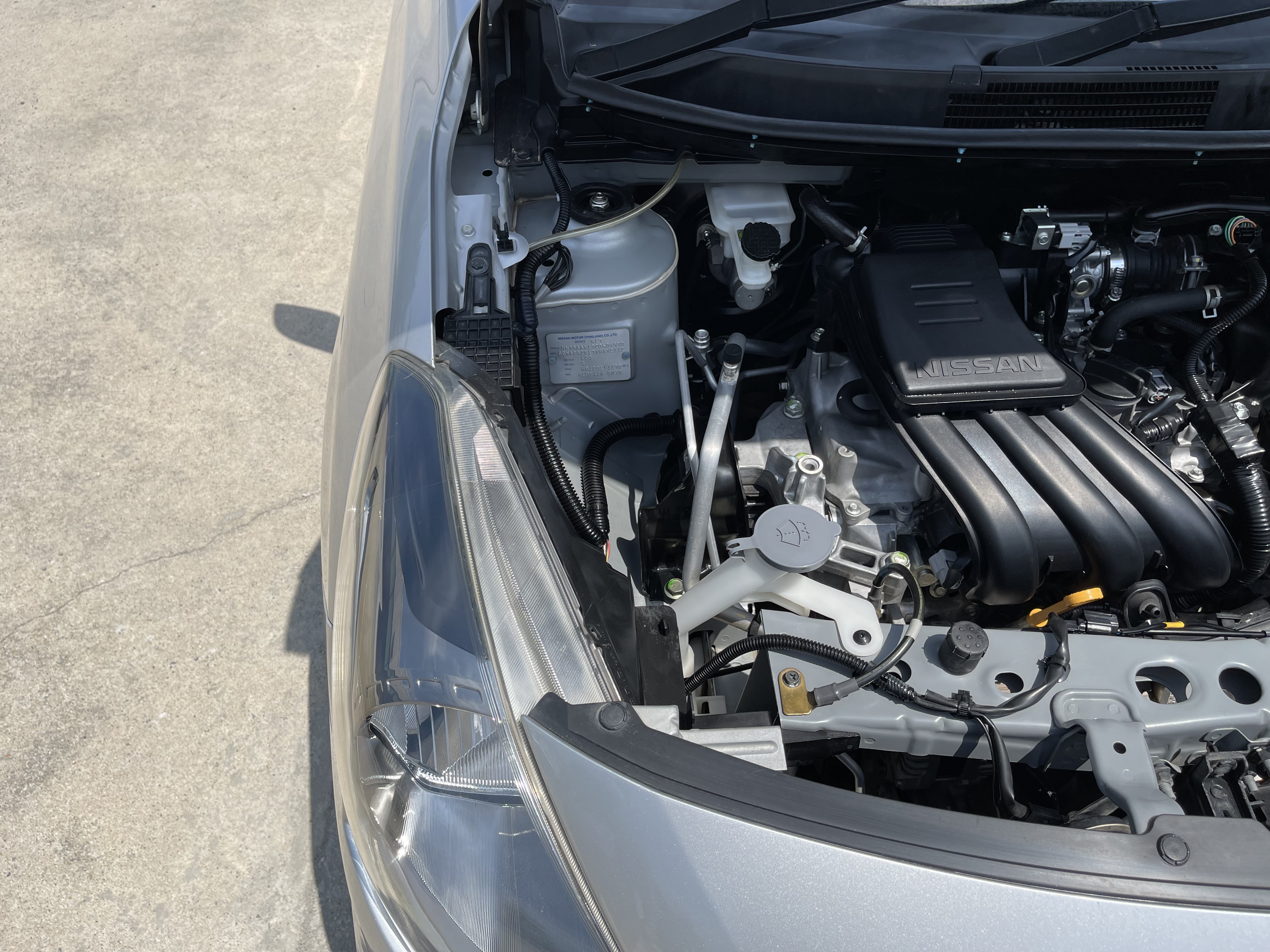 Nissan Almera 1.2 E Sportech 2018 เงิน