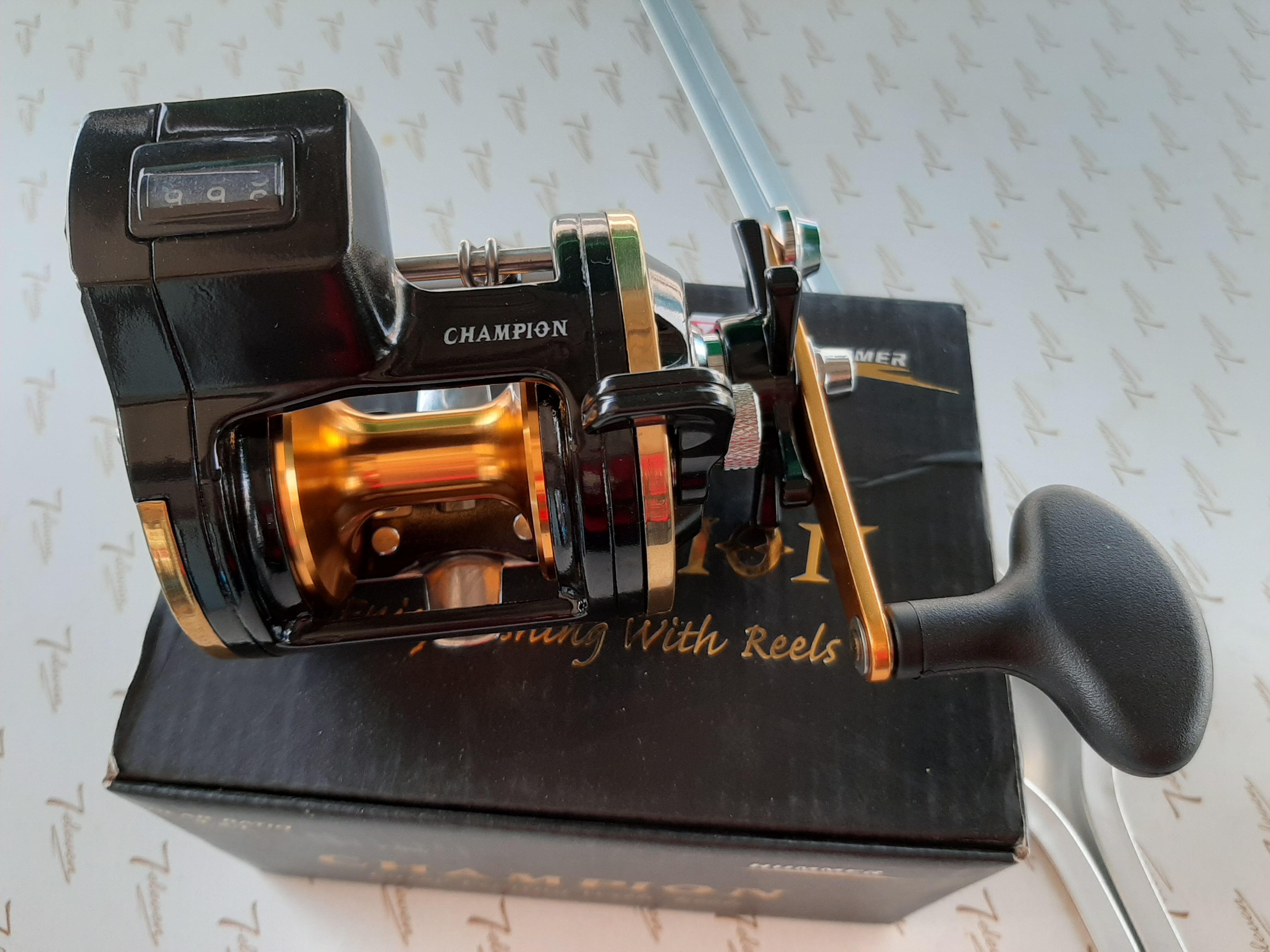 รอกเบส รุ่น CHAMPION HUMMER HM2000 PRO Baitcasting