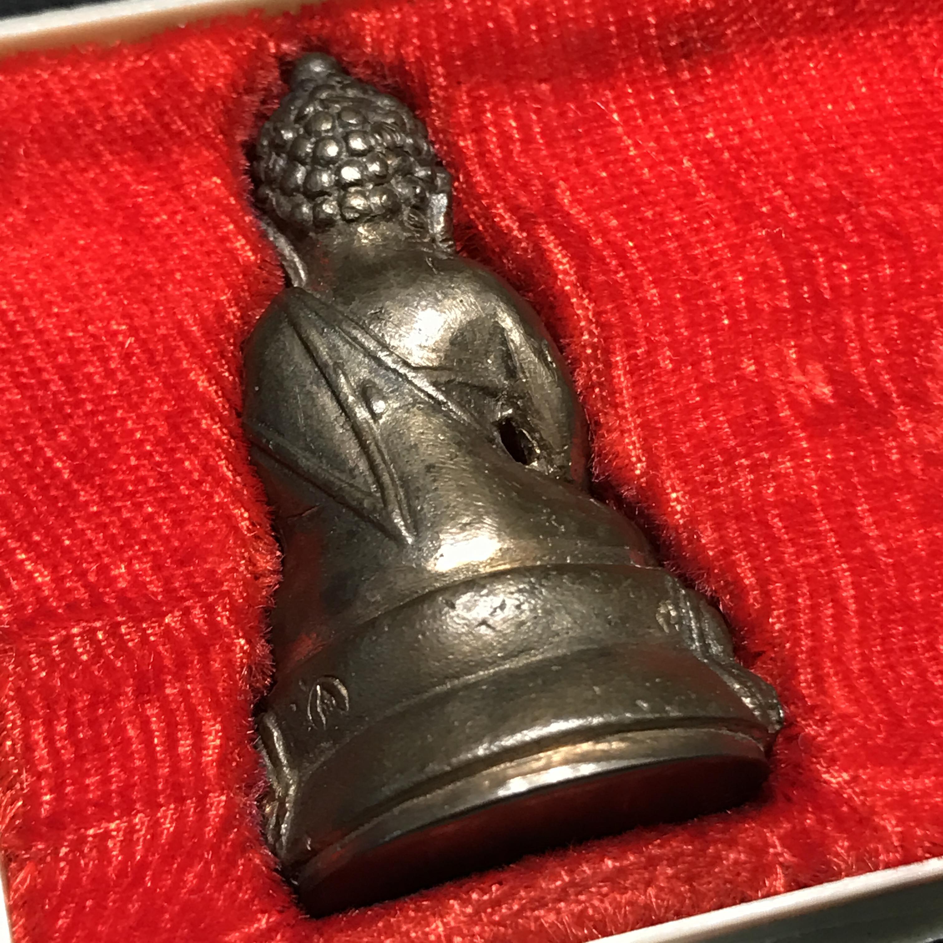 พระกริ่ง-พระชัยวัฒน์ ภปร ธรรมศาสตร์ 50ปี เนื้อนวโลหะ ปี2527(ในหลวงรัชกาลที่9 เสด็จเททอง)(หายาก)